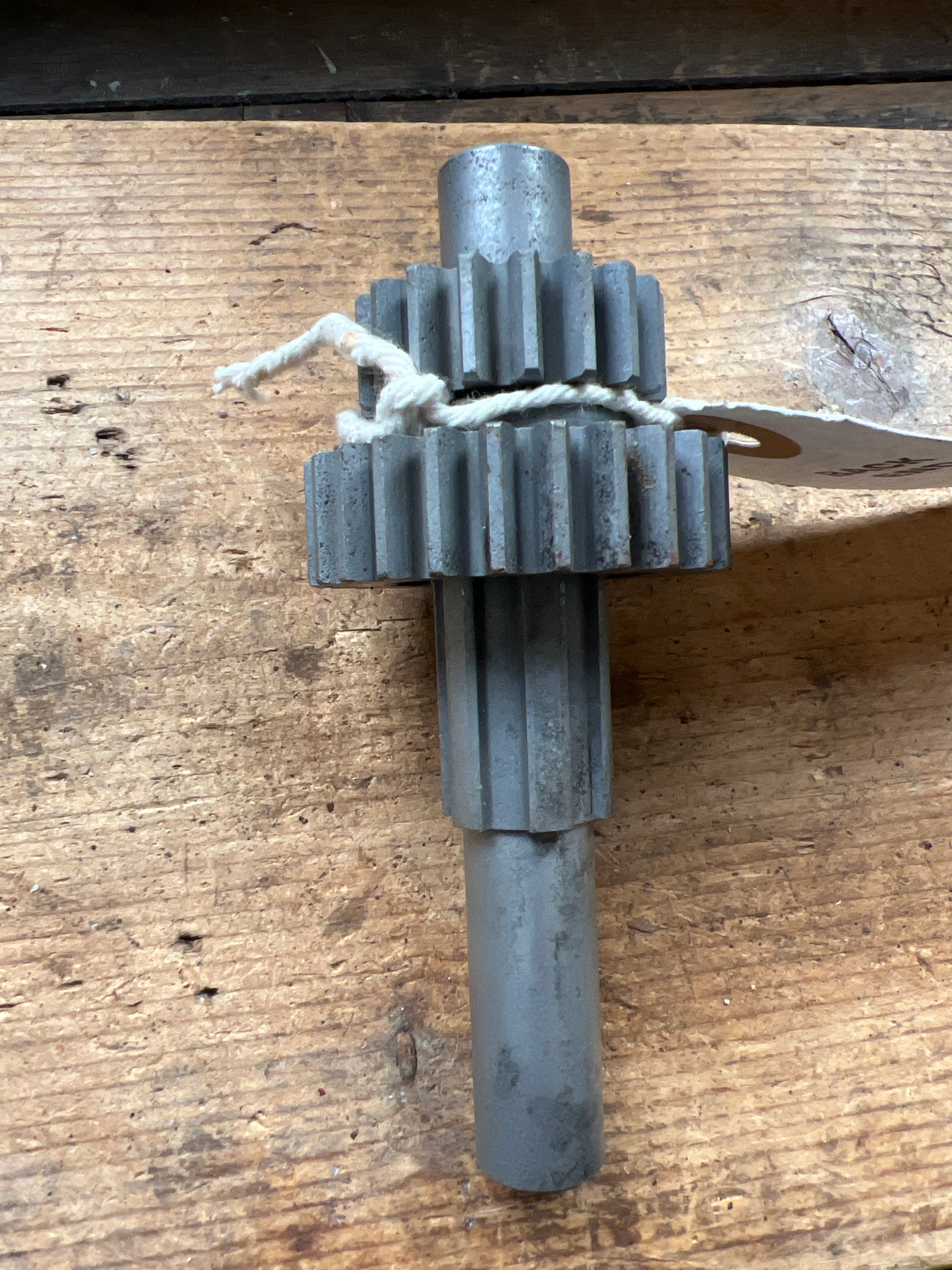 Triumph Tiger Cub gear box Layshaft & 2 gears T1594