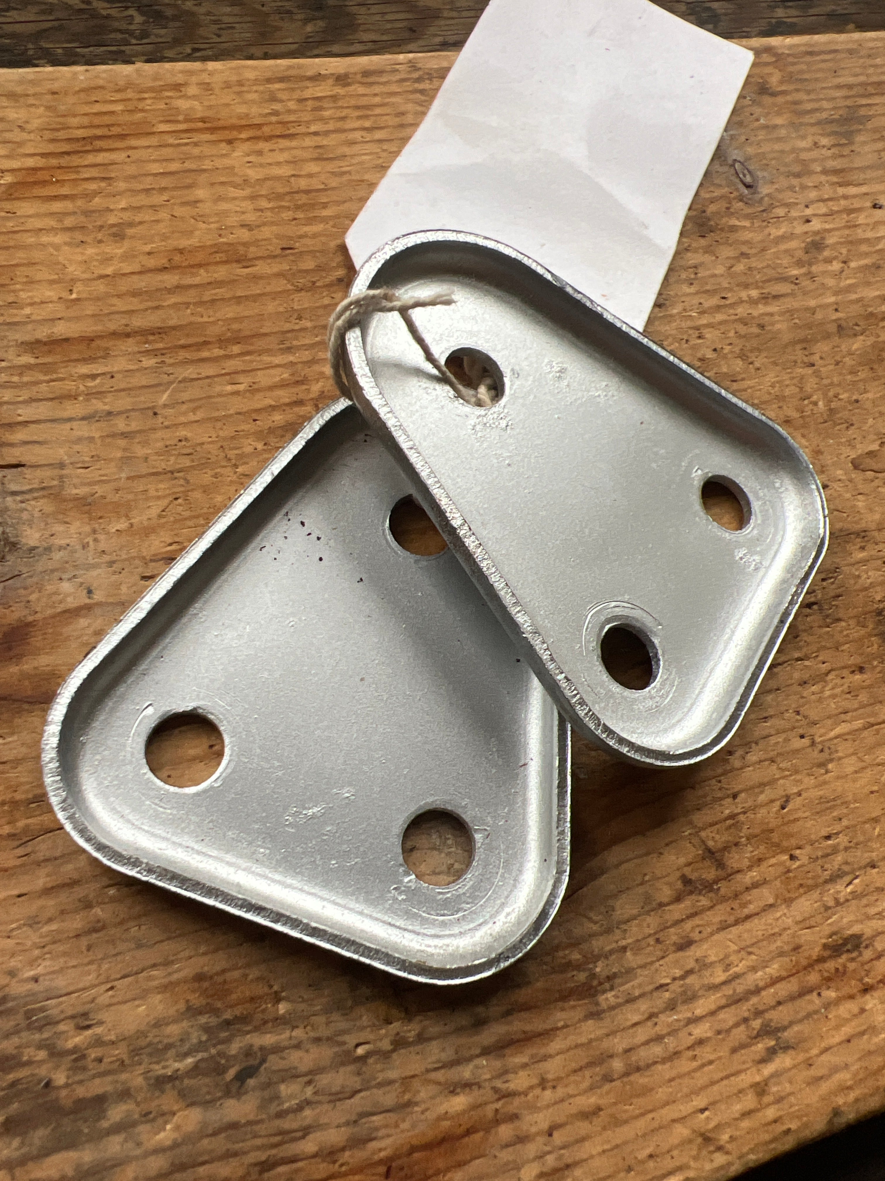 Norton Commando engine steady side plates 061128