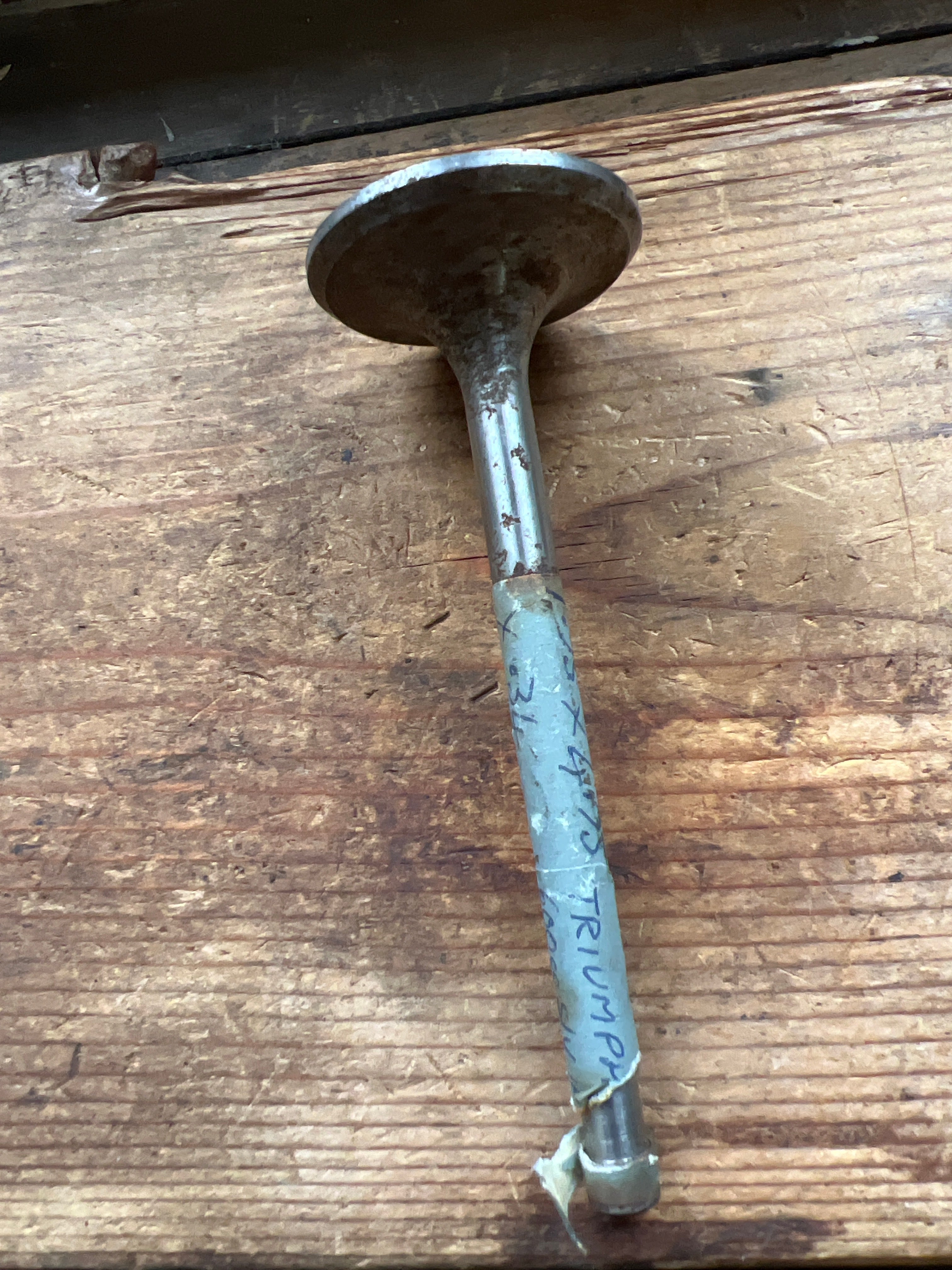 Triumph 600cc Side valve single Inlet valve 1937-39