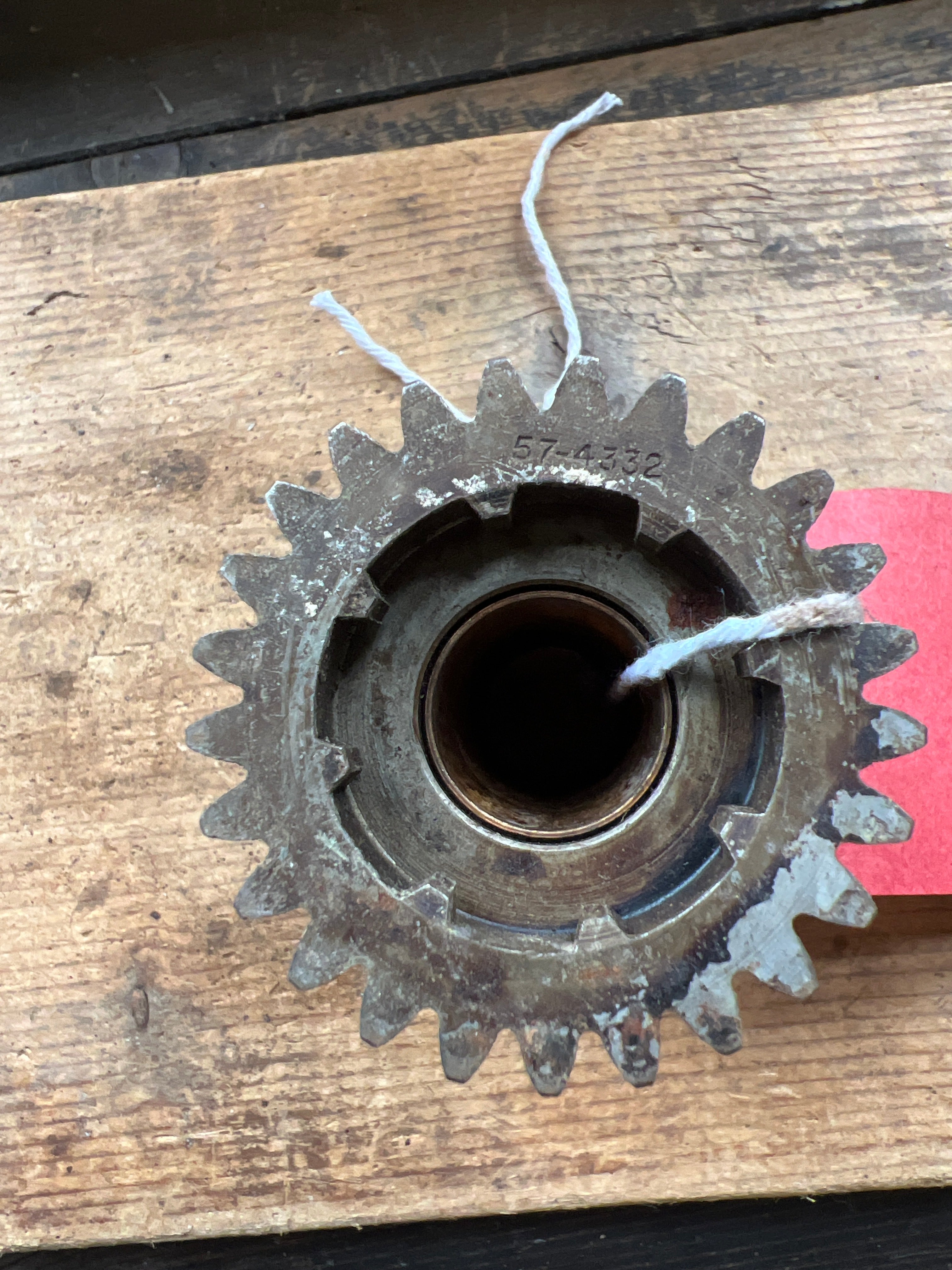 Triumph T4332 57-4332 650 unit OIF gear box 4 speed mainshaft sleeve gear
