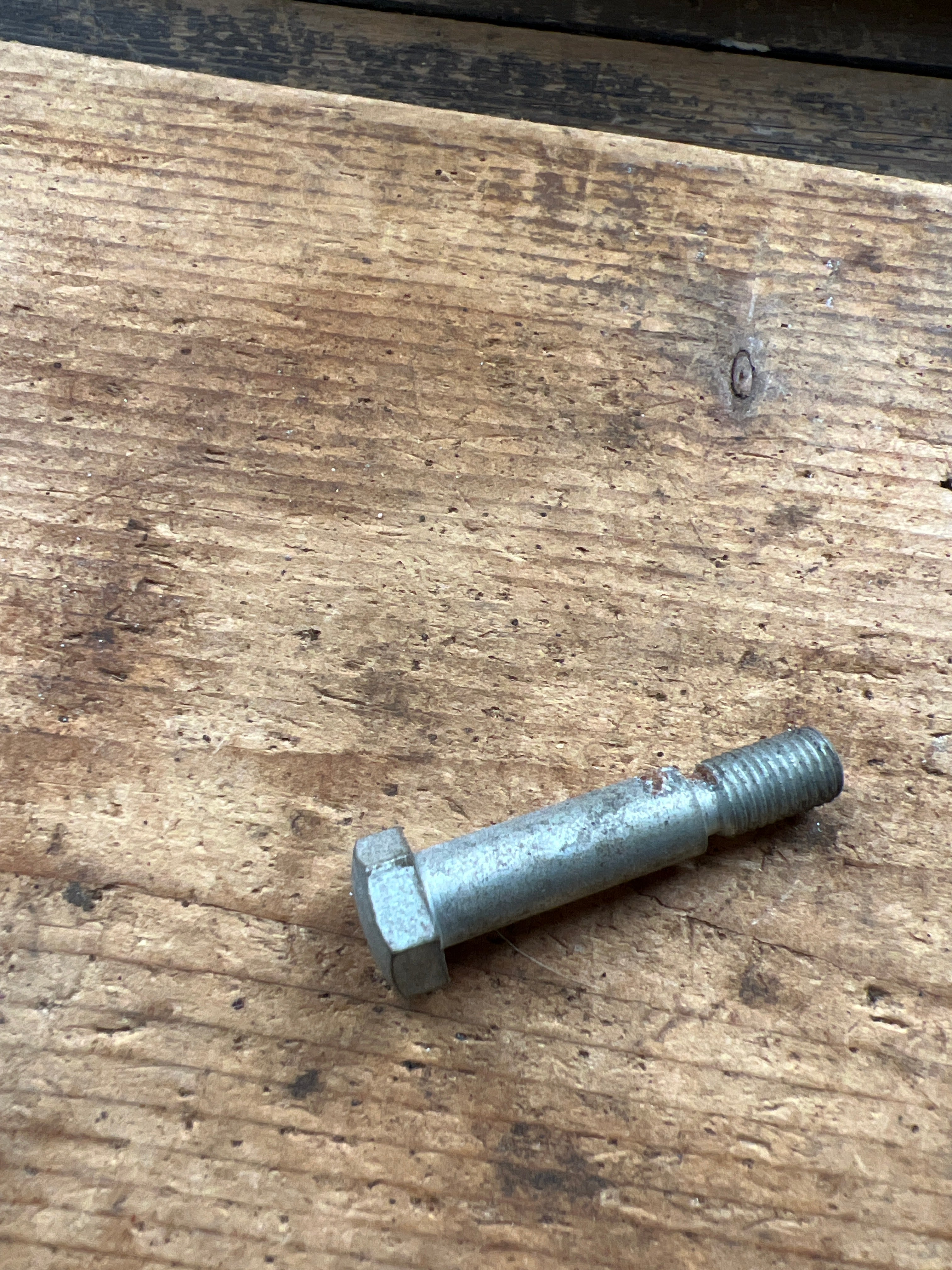 Triumph Triple rear petrol tank mounting bolt