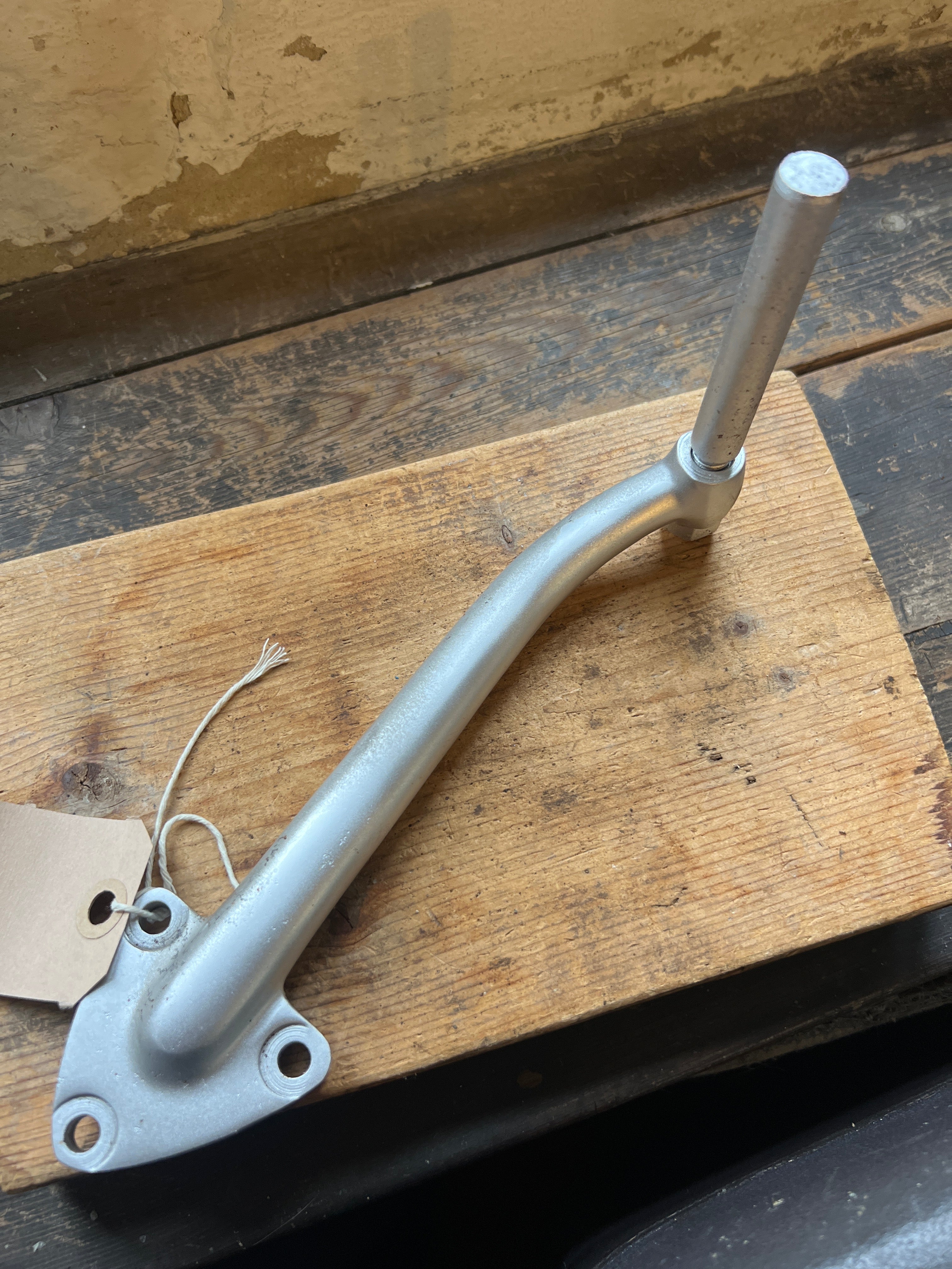 Norton commando right hand front foot rest & peg 061053