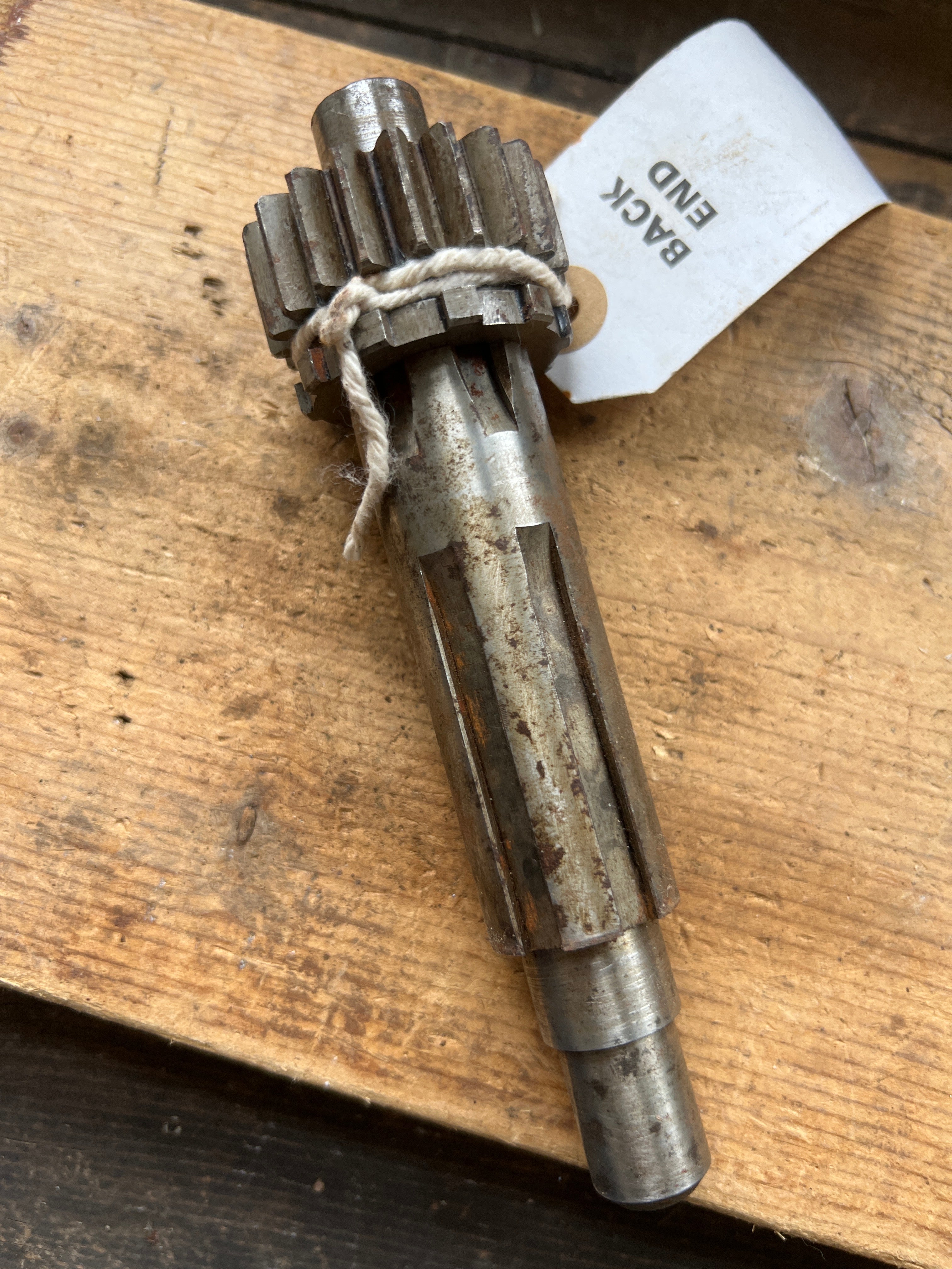 Triumph 57-4334 650 unit Twins & T150 4 speed gearbox Layshaft & gear 19T NOS