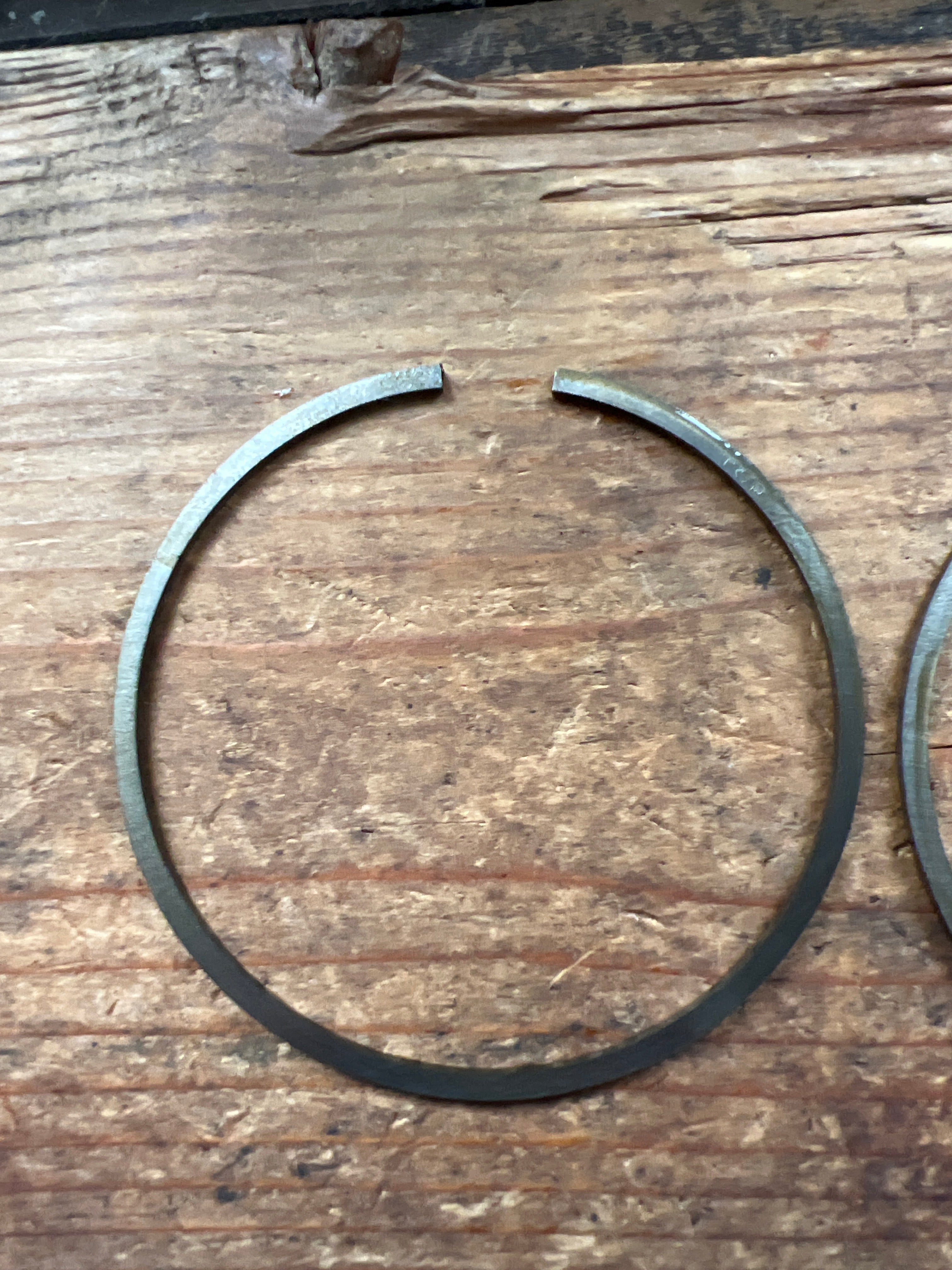 Royal Enfield 350cc single OHV & SV +40 Piston compression rings NOS