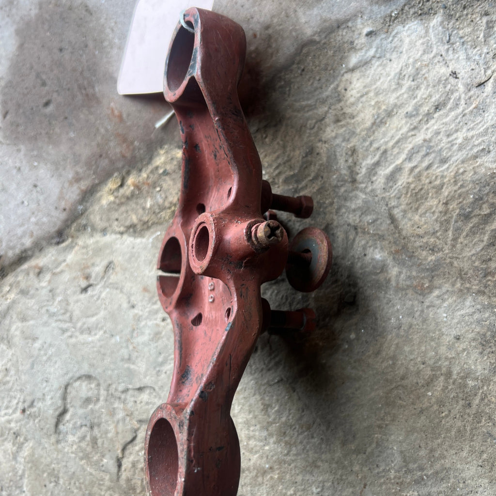 68-5049 BSA BSA A65 Nacelle type top fork yoke used