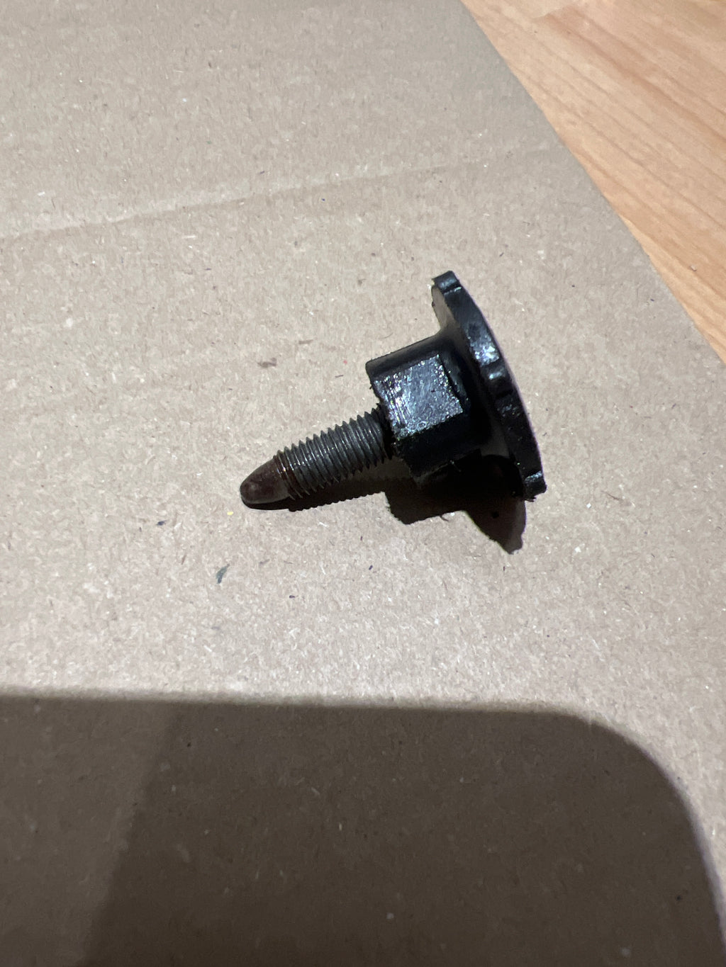 Triumph Daytona T100T side panel toolbox screw F11357 NOS