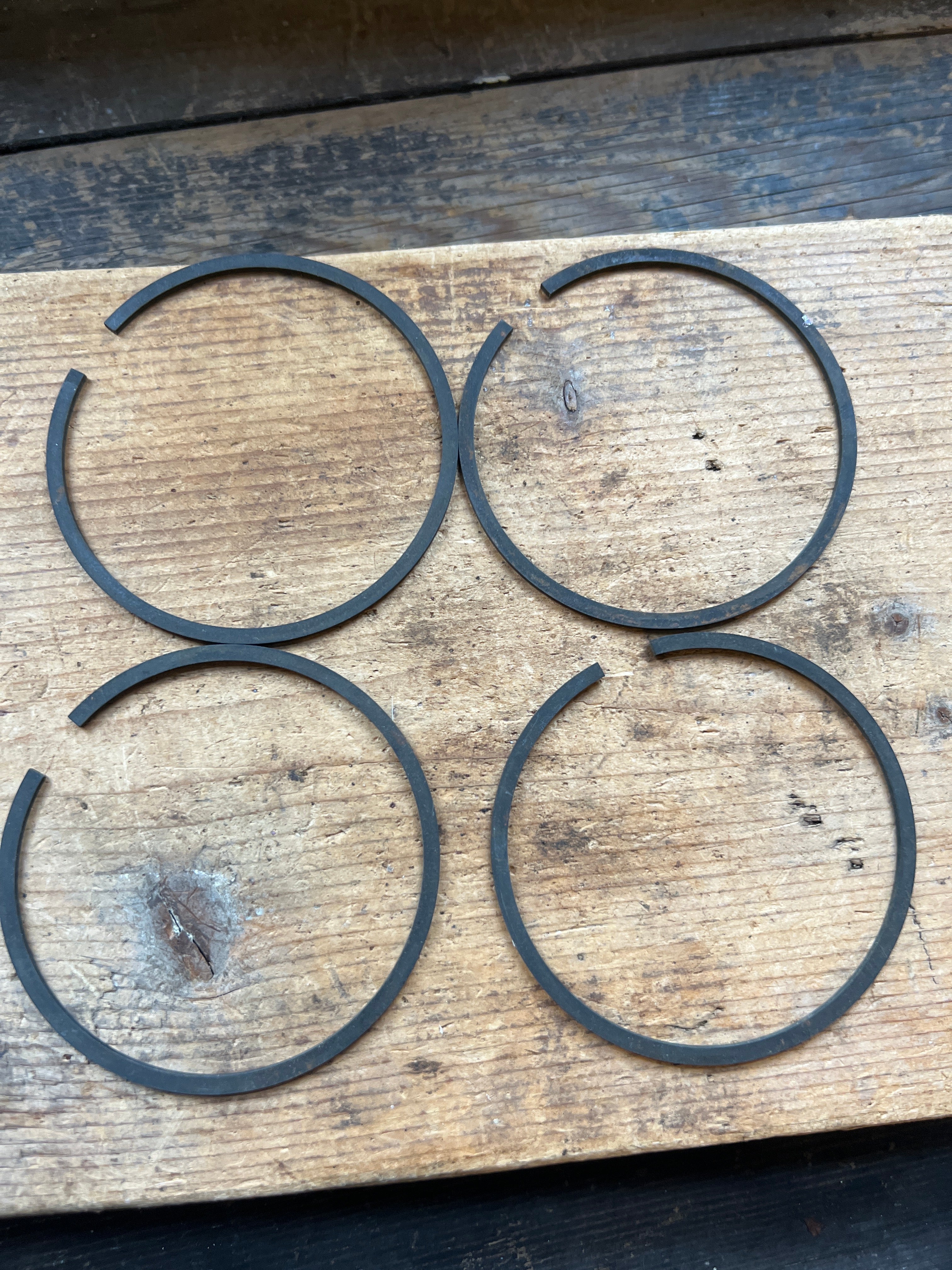 BSA A65 Twin piston compression rings NOS