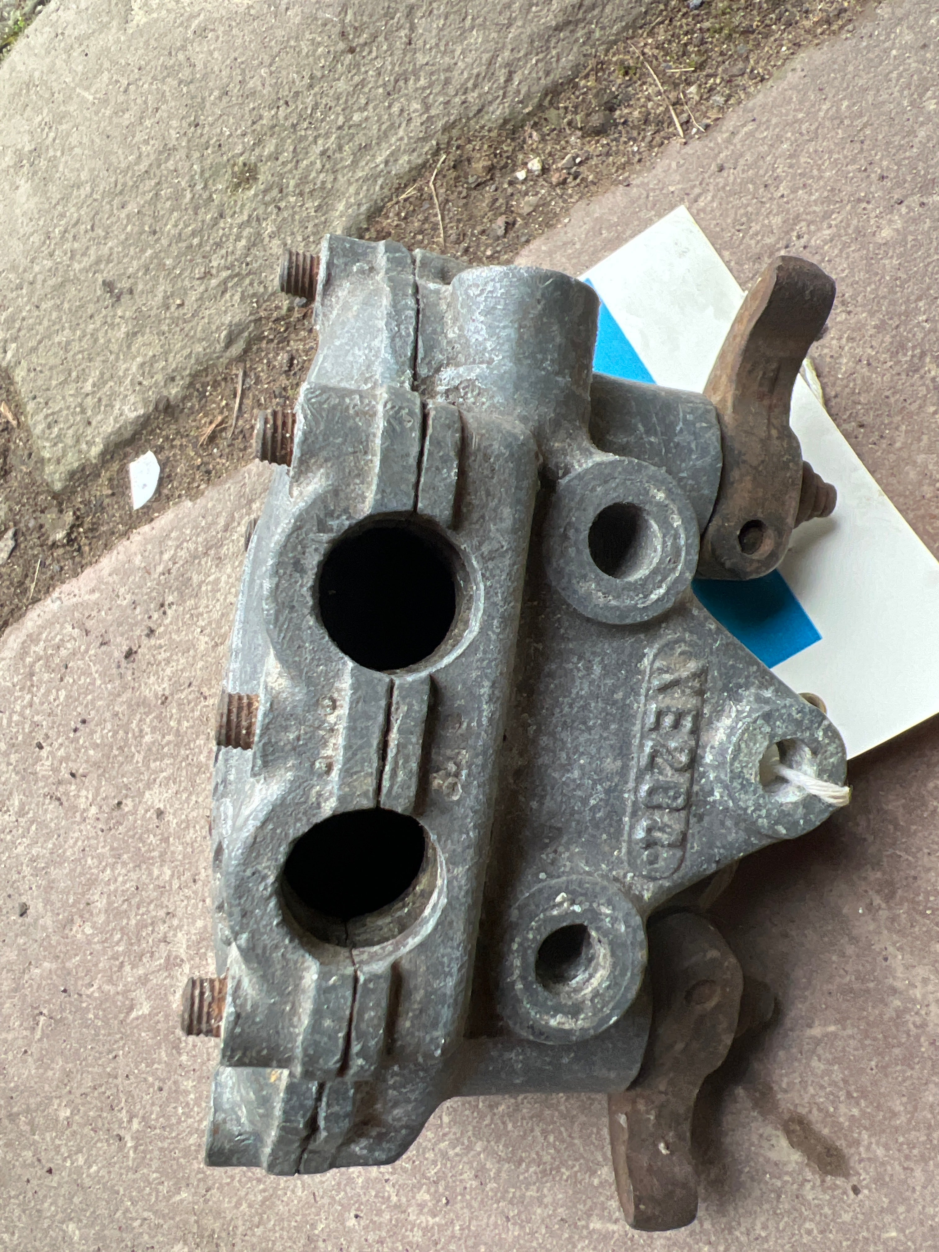 XE204 Triumph open rocker assembly pre war