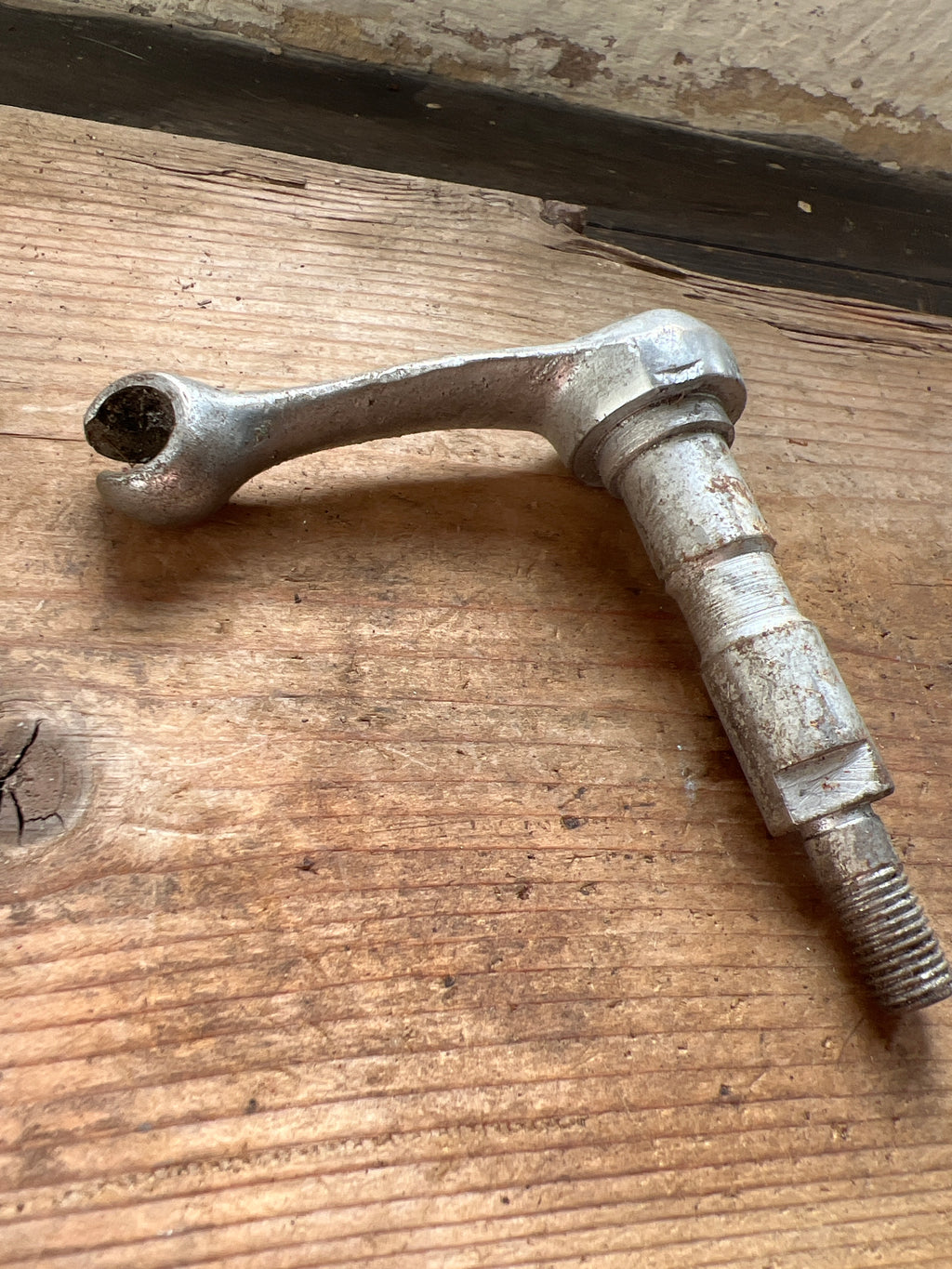 Ariel alloy hub swinging arm brake lever and cam spindle 4250-56