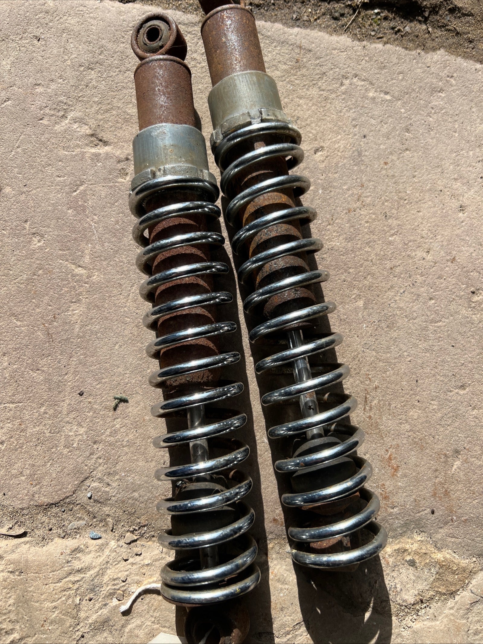 Girling rear suspension units used