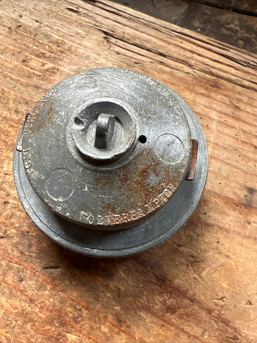 F4477 Triumph Early 1959/60 3TA 5TA T100A oil tank filler cap