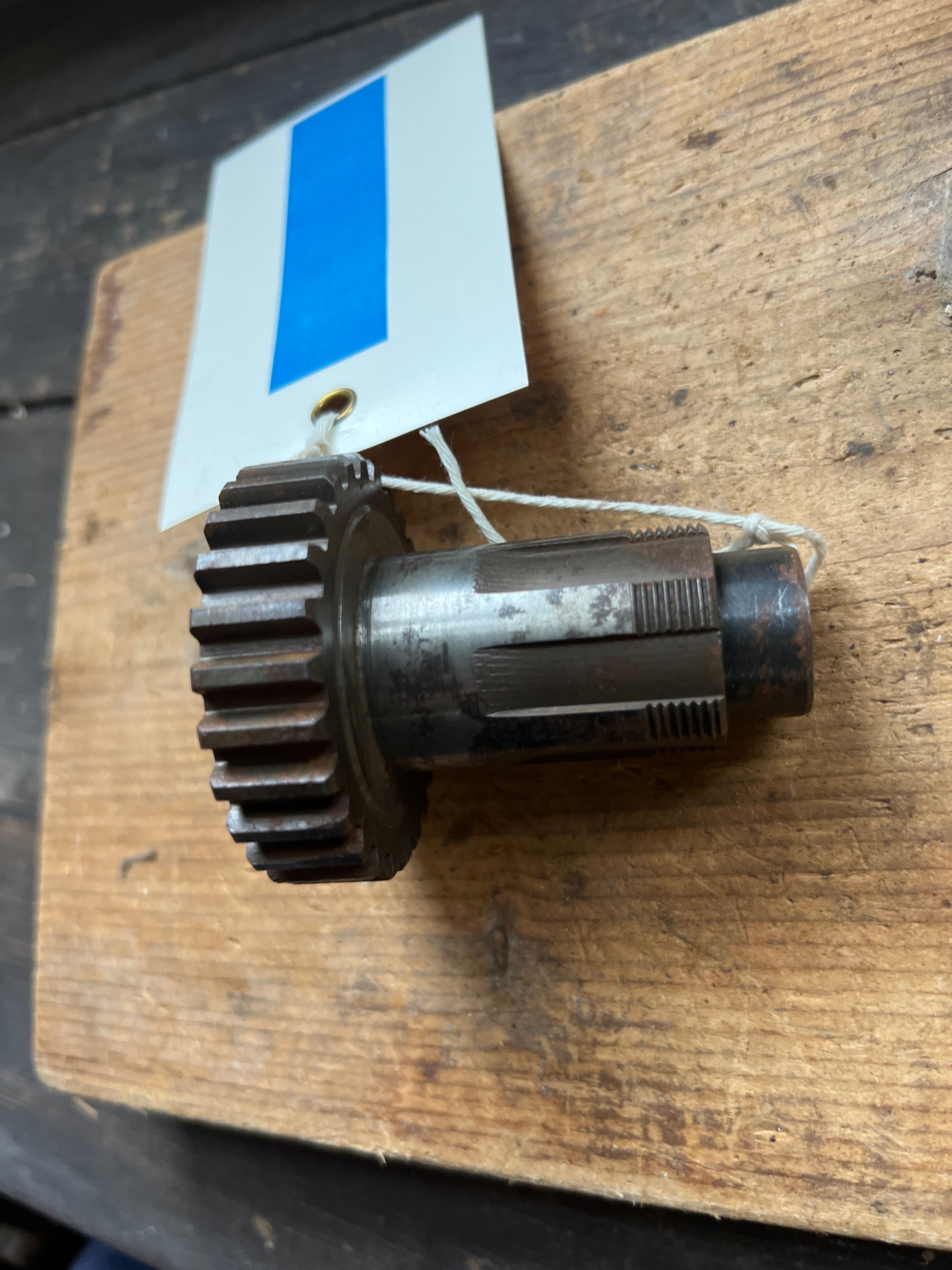 BSA C15 points on side gearbox main shaft sleeve gear 41-3042