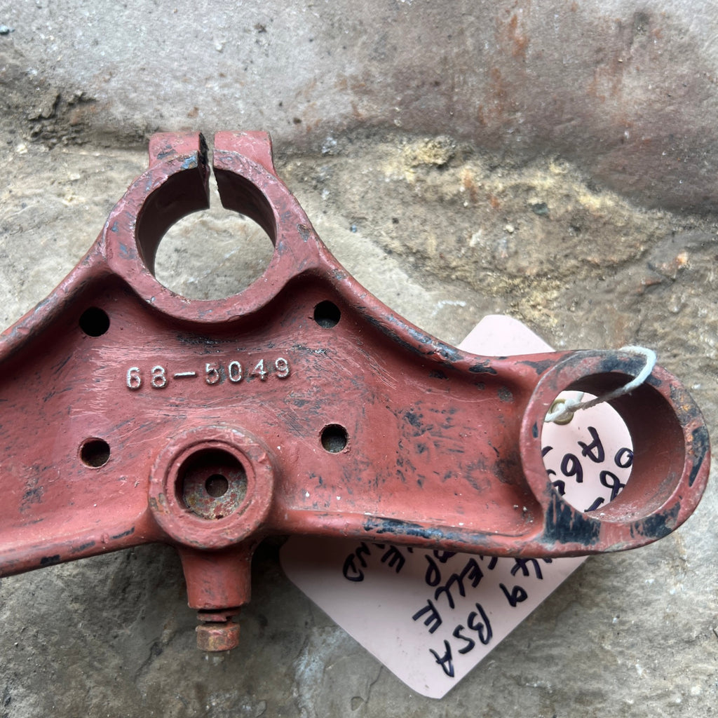 68-5049 BSA BSA A65 Nacelle type top fork yoke used