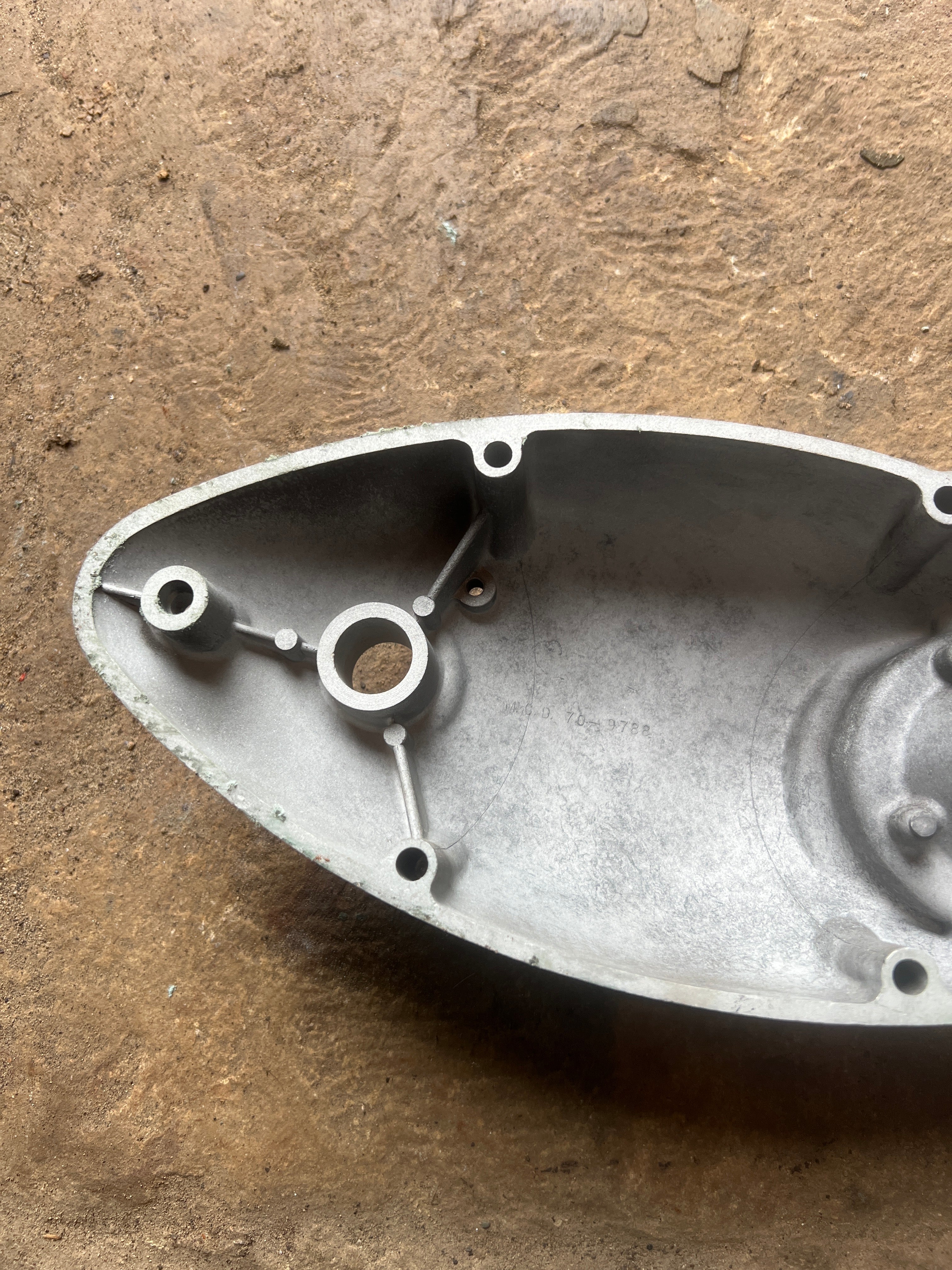 BSA Bantam late points on clutch cover 70-9787/8