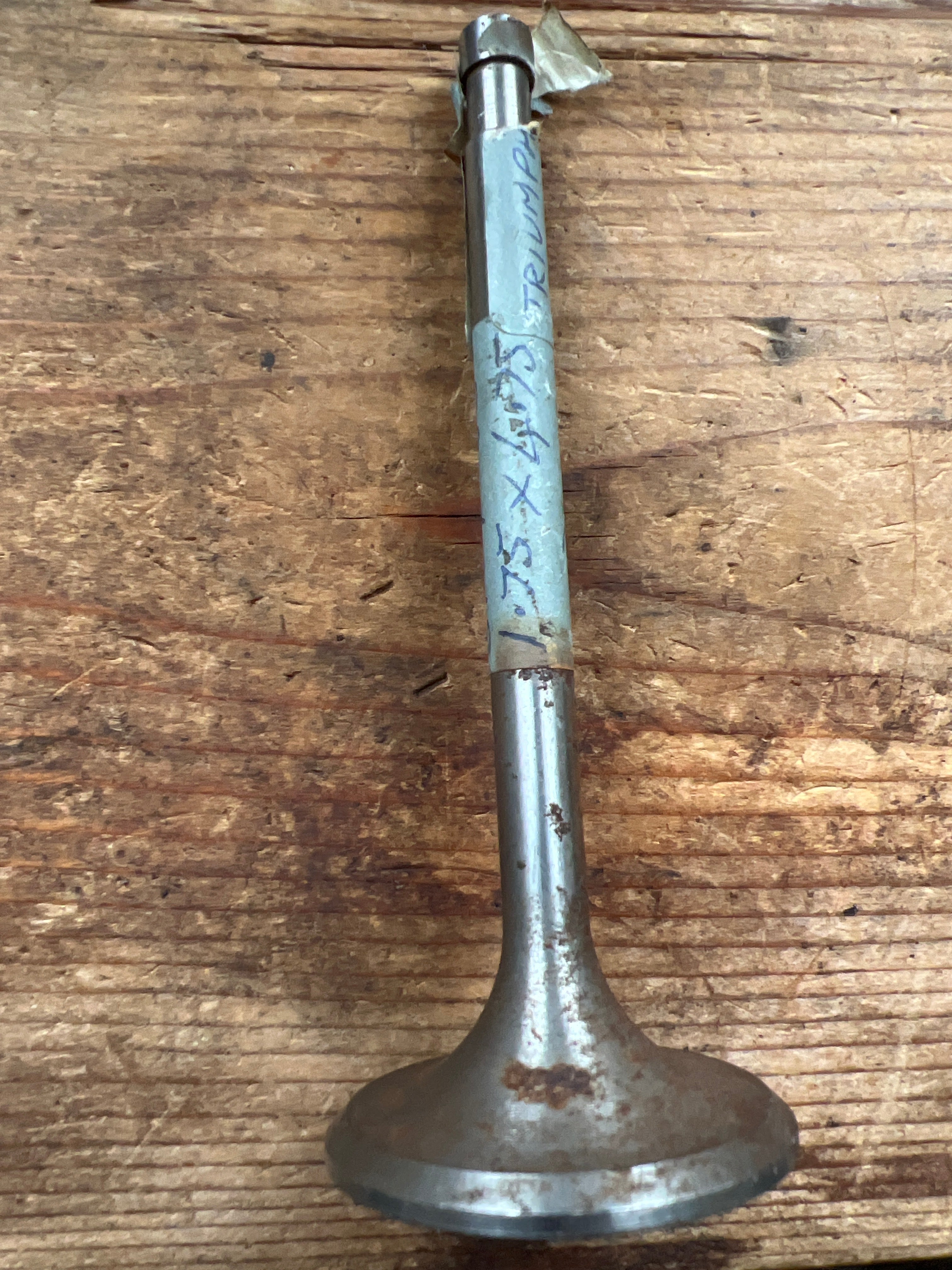 Triumph 600cc Side valve single Inlet valve 1937-39