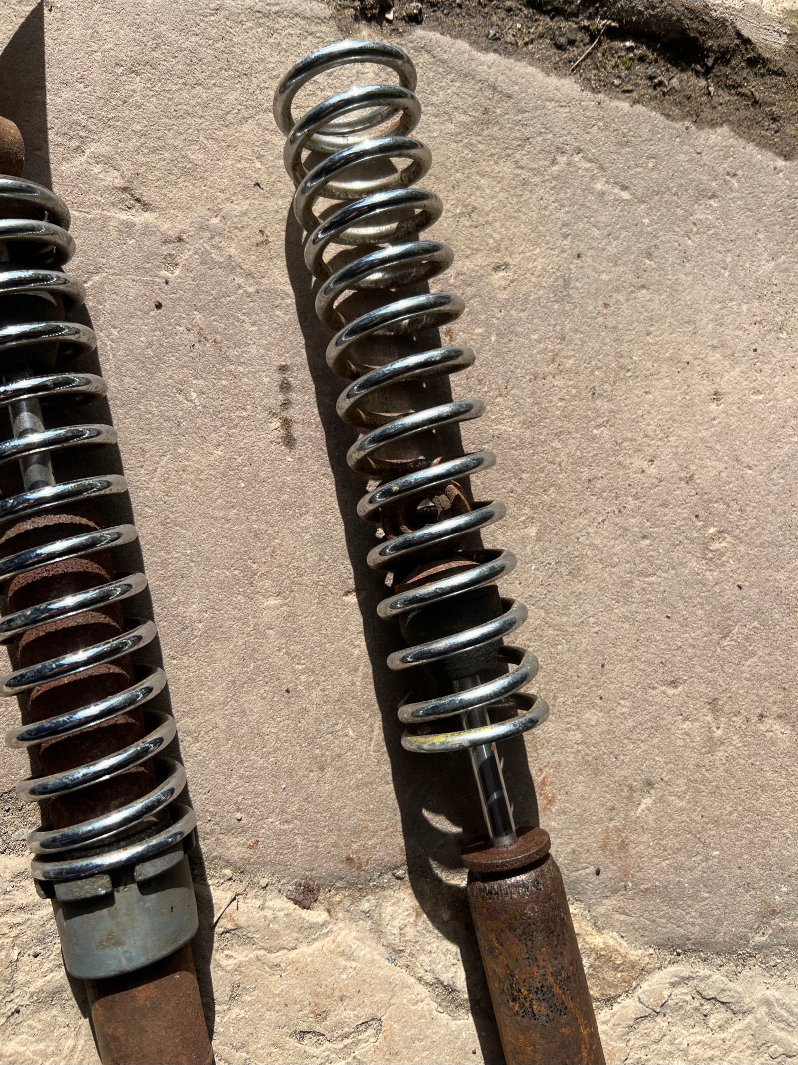 Girling rear suspension units used