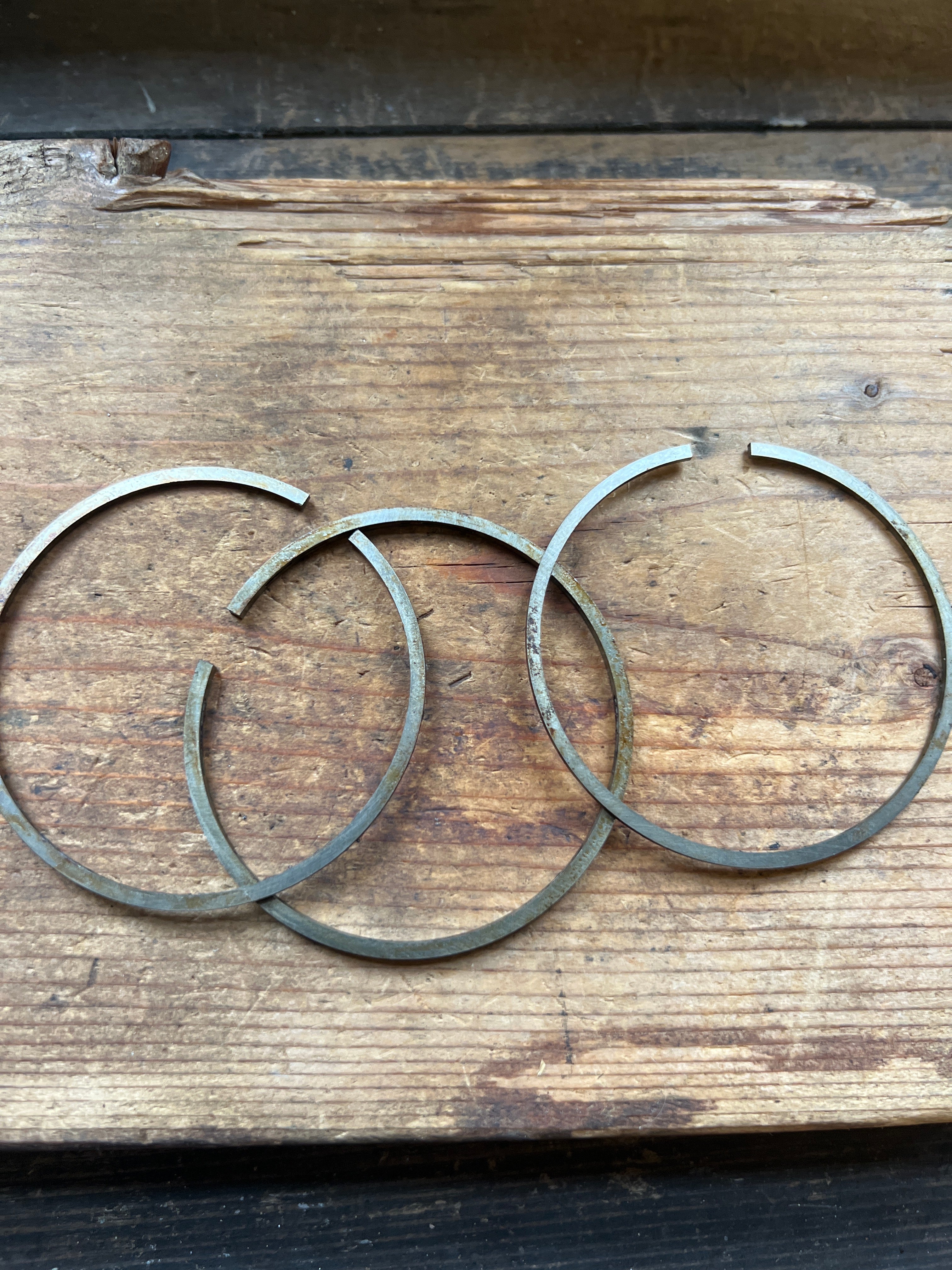 Norton 348cc model 50 and inter Piston ring set of 3 NOS