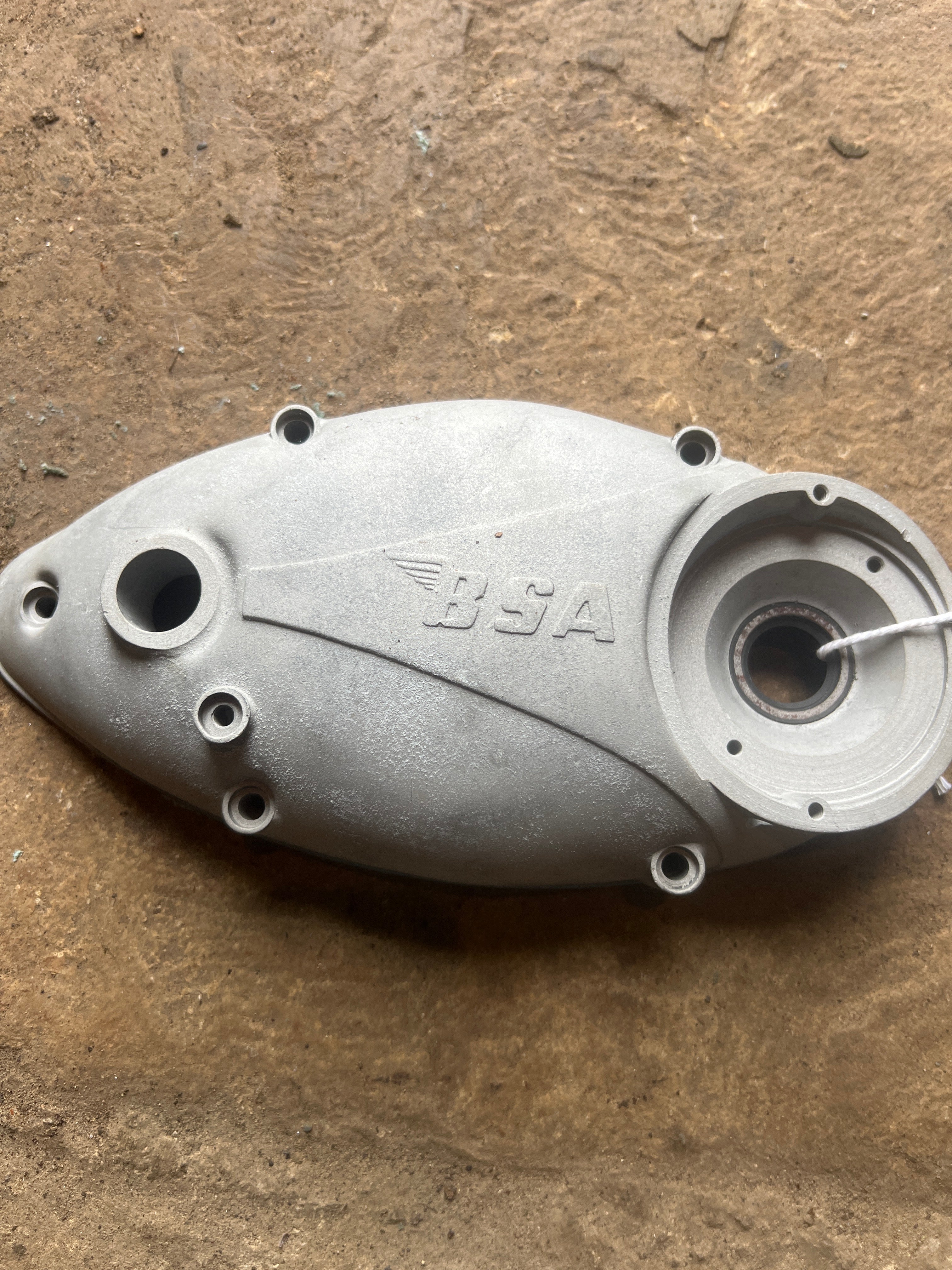 BSA Bantam late points on clutch cover 70-9787/8