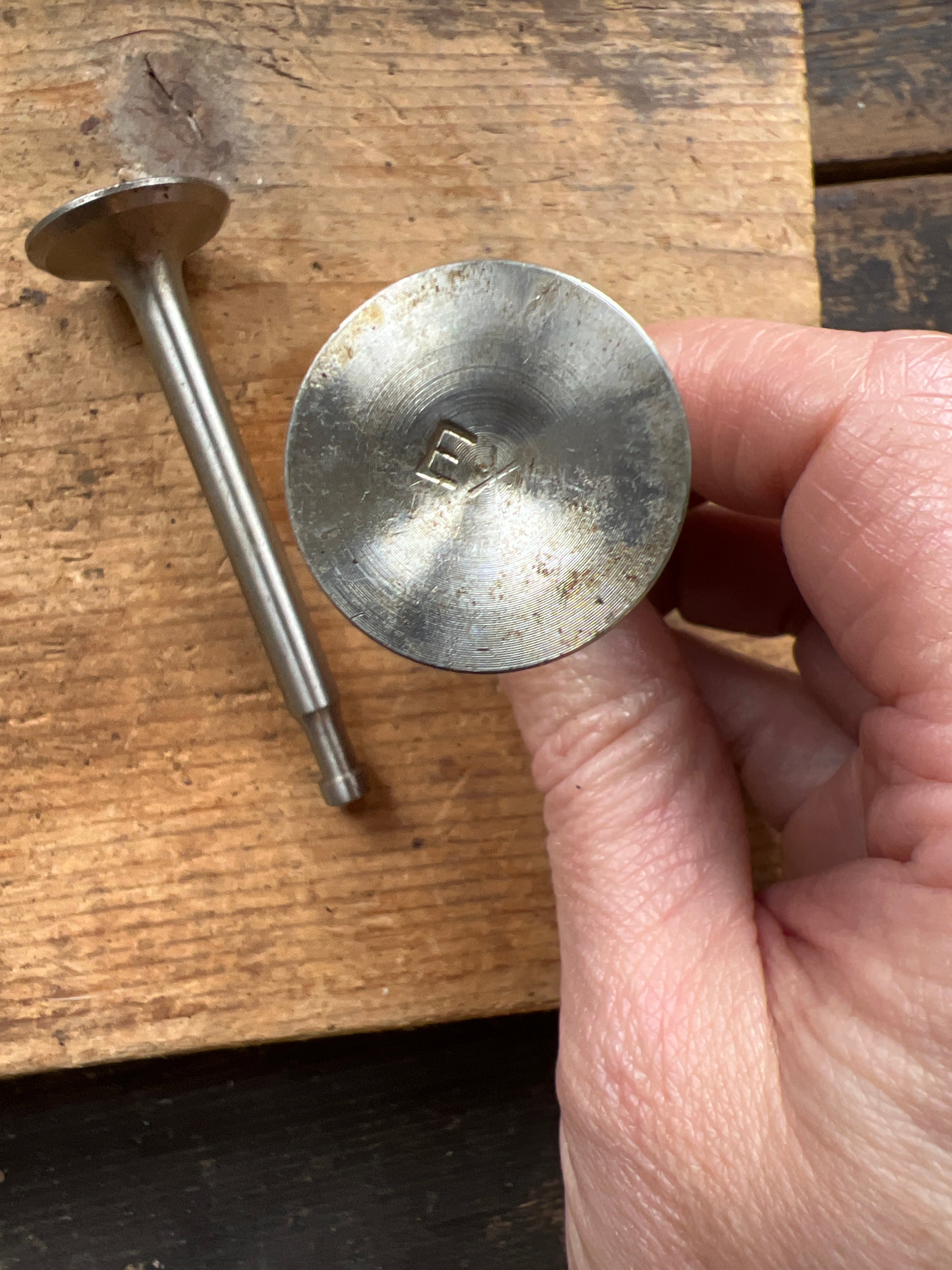 Triumph/BSA 250cc Twin scooter Tigress/Sunbeam exhaust valves 76-60