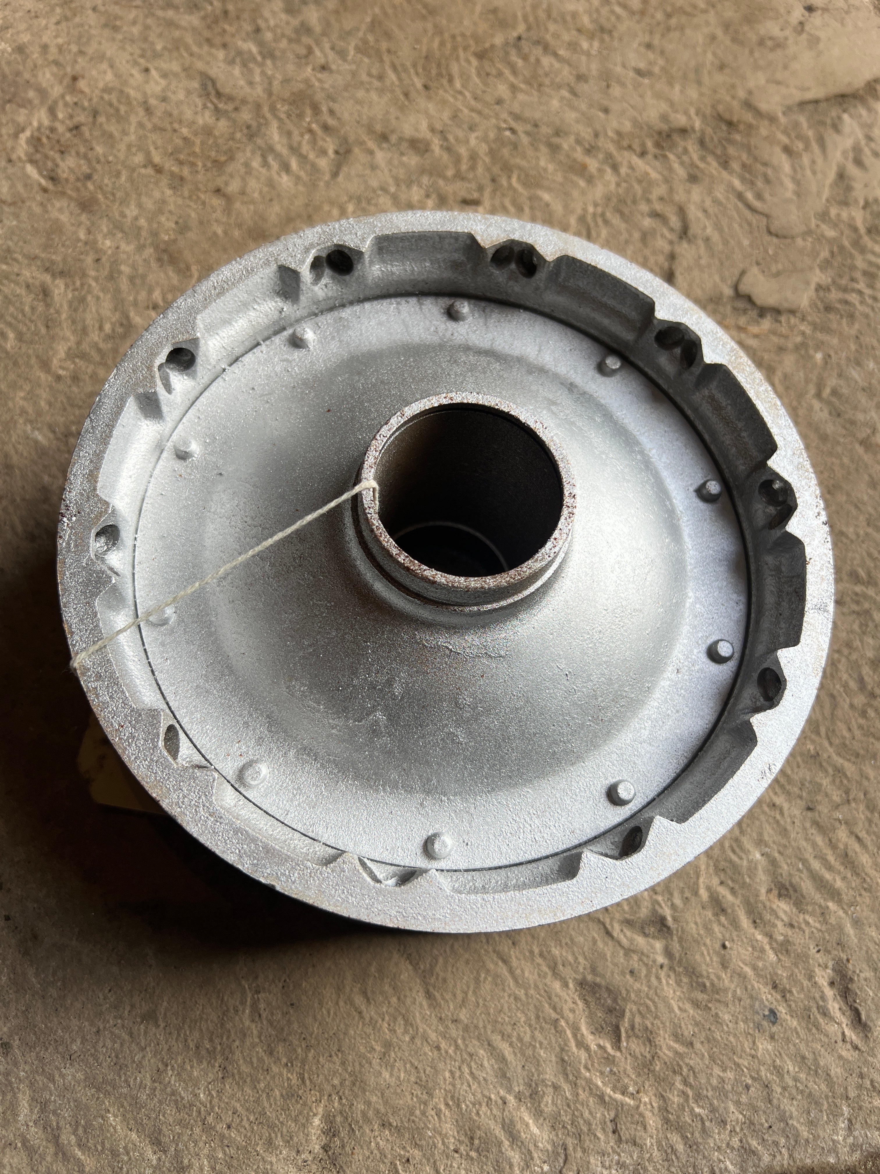 Triumph 3TA 5TA T100A 7” single front full width wheel hub