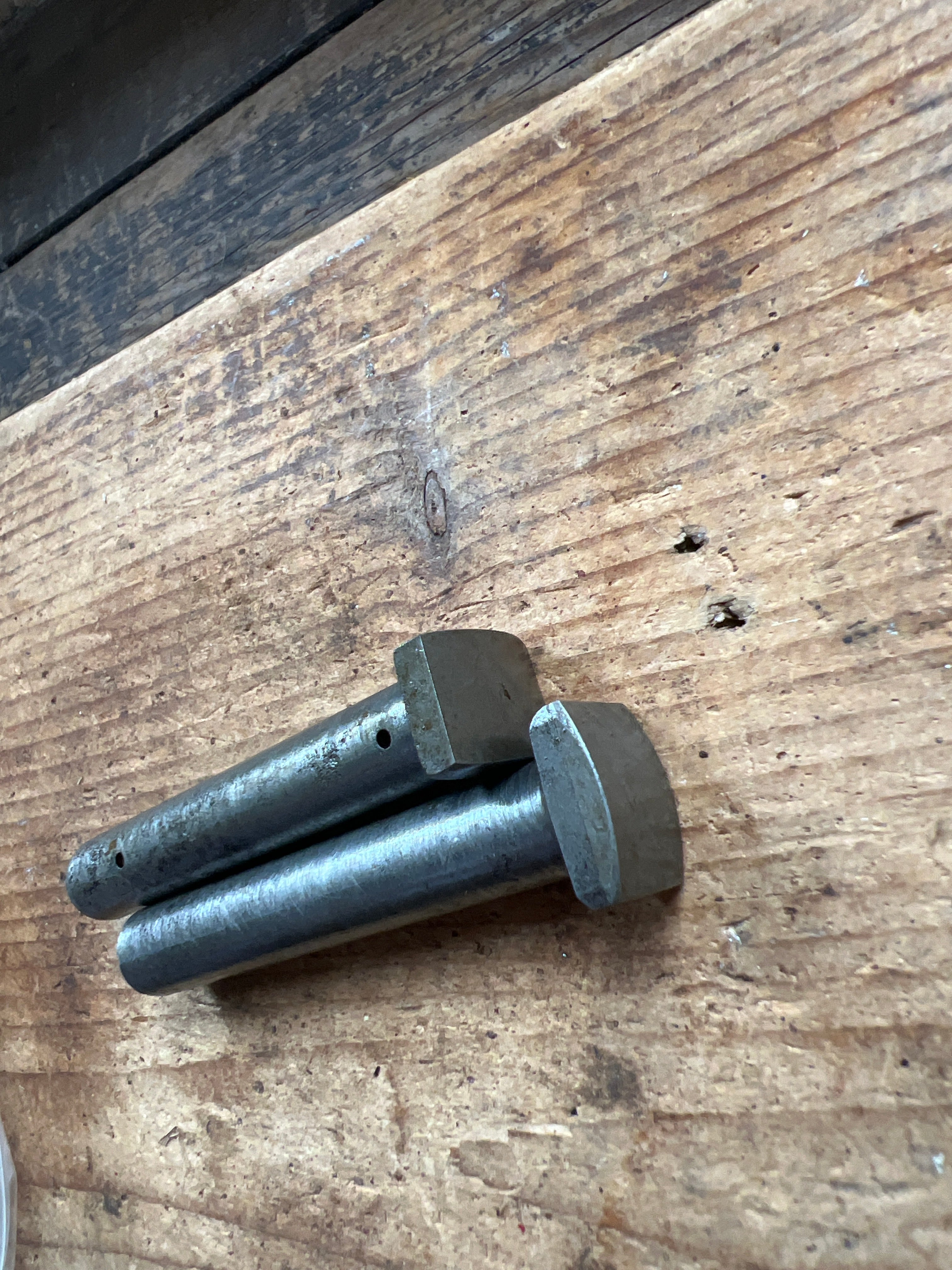 BSA C15 cam followers 40-0392