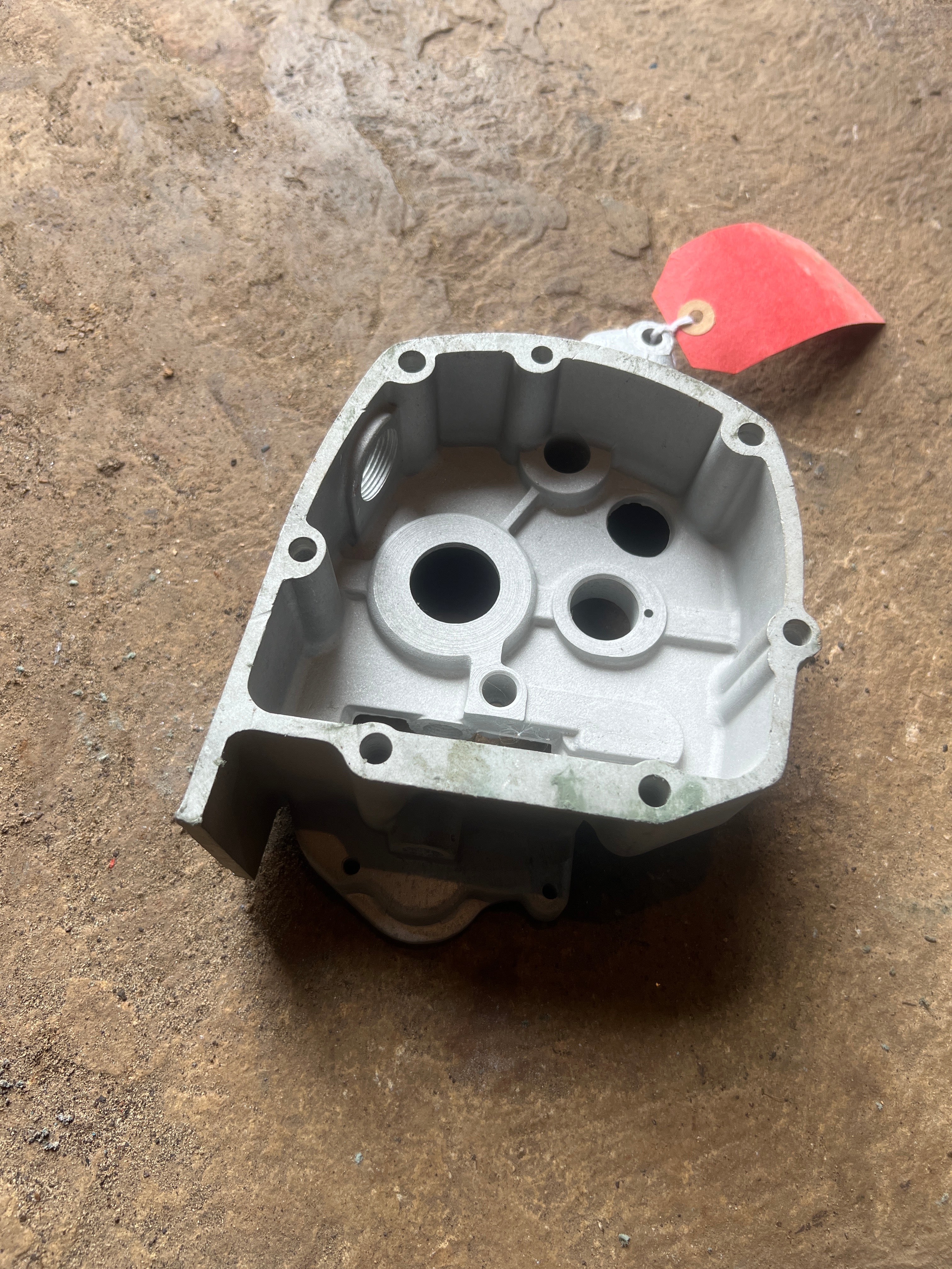 Triumph T150 inner gearbox case NOS