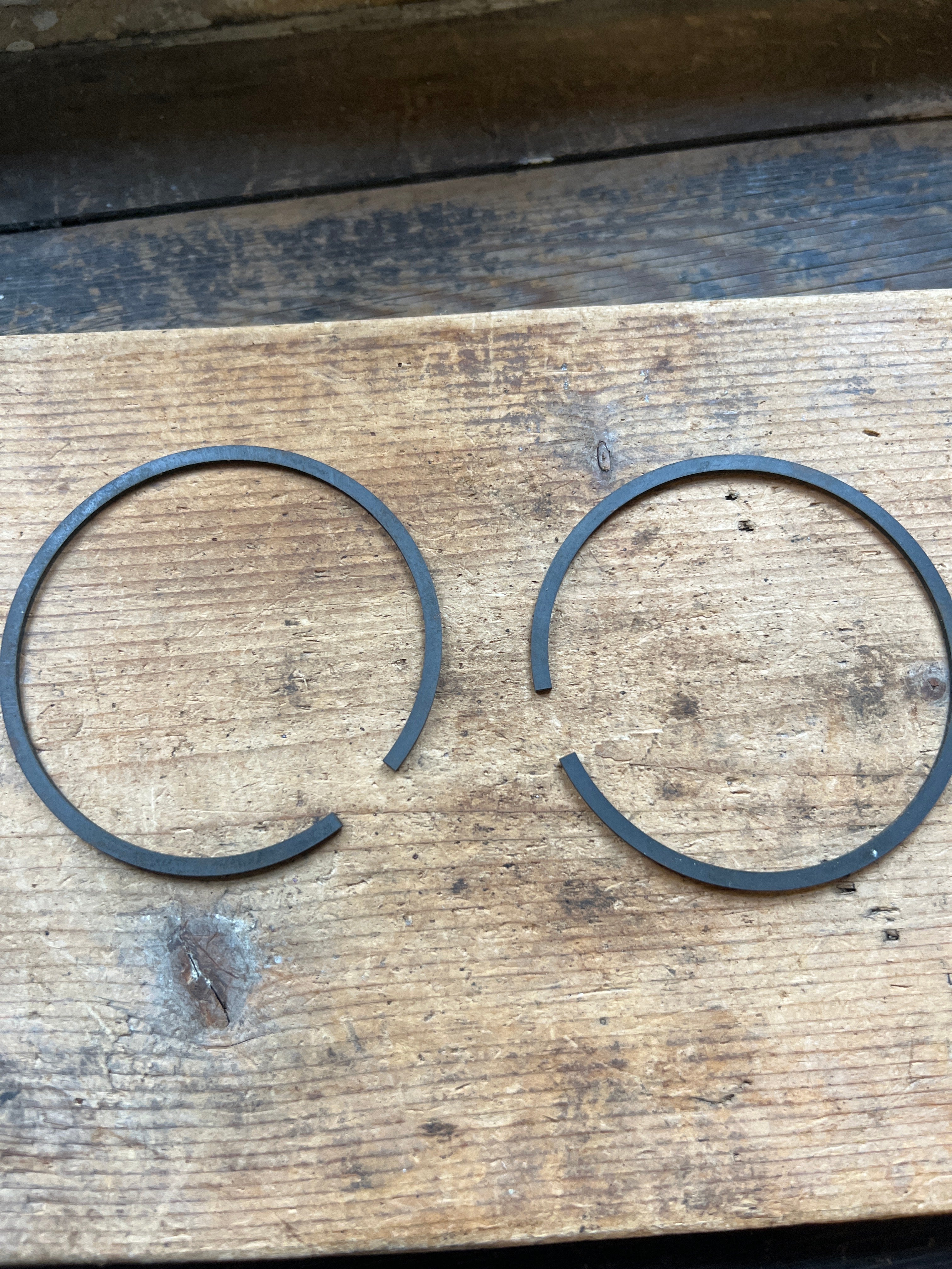 BSA B40 Piston compression rings NOS