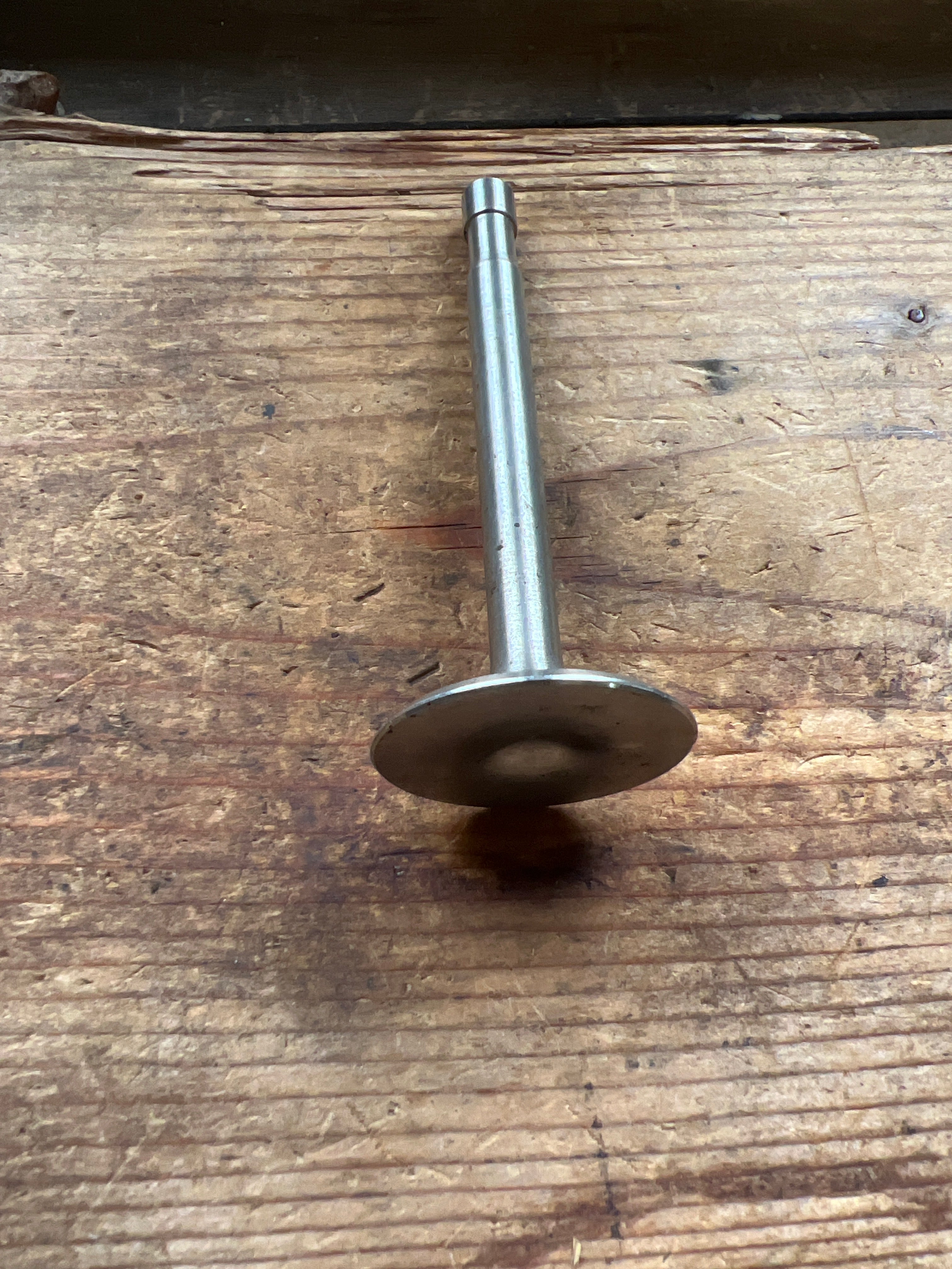Triumph T100 T100C T100S T100T unit 500 Twin exhaust valve 1967-70 V266 E6854