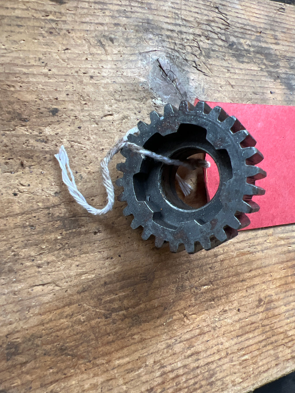 BSA Bantam 90-1696 4 speed 26 Tooth pinion main shaft spinning gear