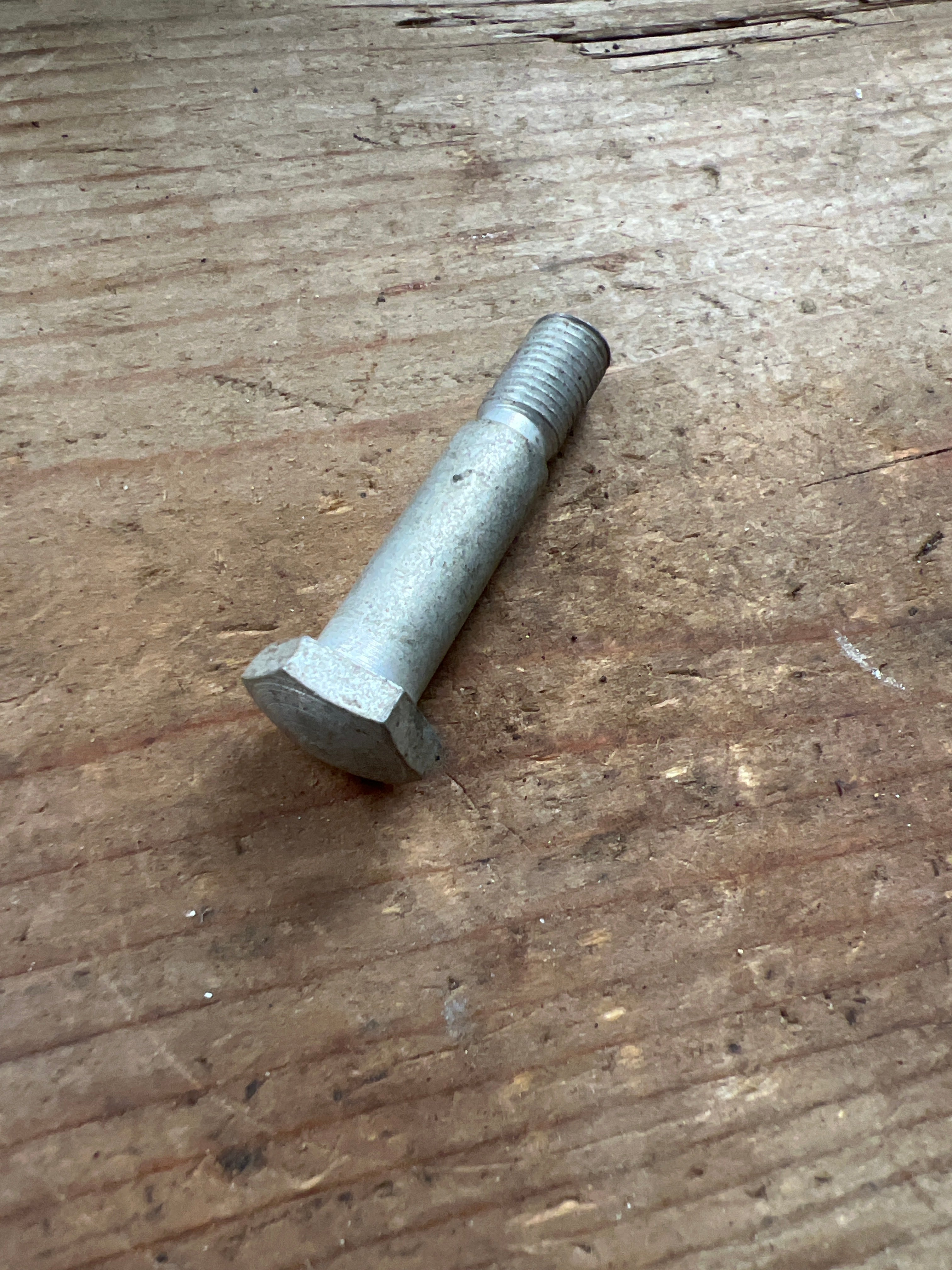 Triumph 650 Twin Pre Oil In Frame Unit Rear Petrol Tank Bolt