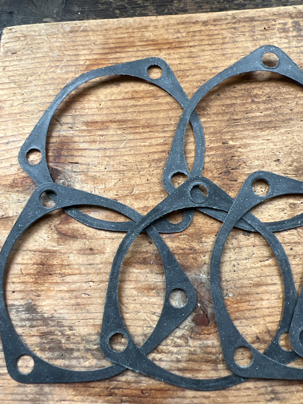 Triumph T160 gearbox oil seal housing gasket (10) 71-1451
