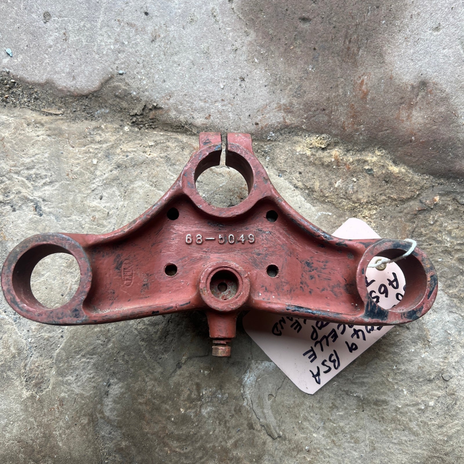 68-5049 BSA BSA A65 Nacelle type top fork yoke used