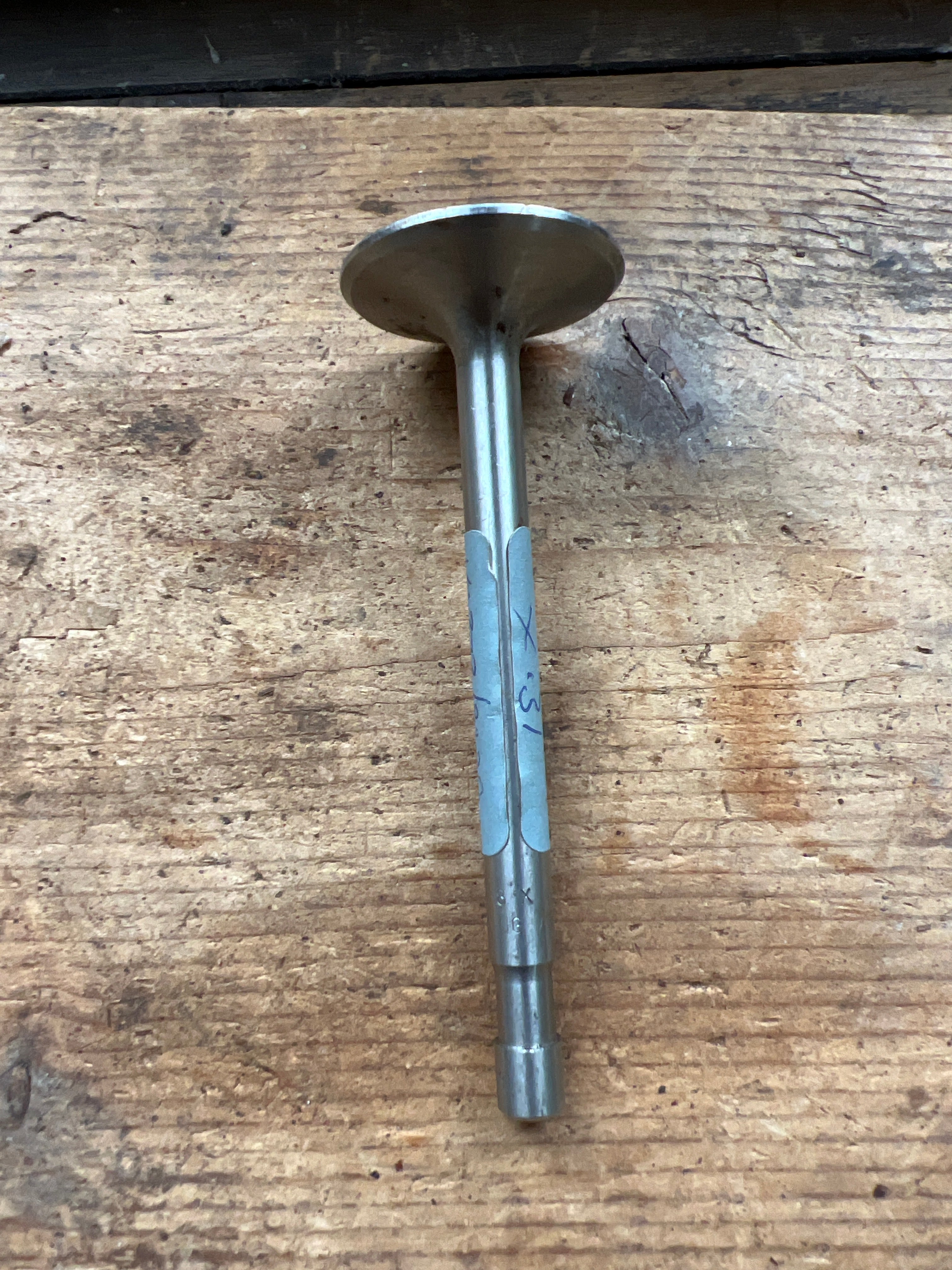 BSA A10 Iron head exhaust valve V18 67-324 NOS