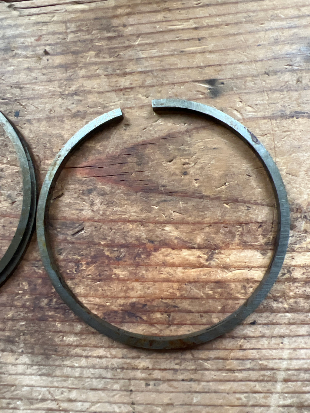 Triumph 350cc Single Tiger 80 +40 piston ring set NOS