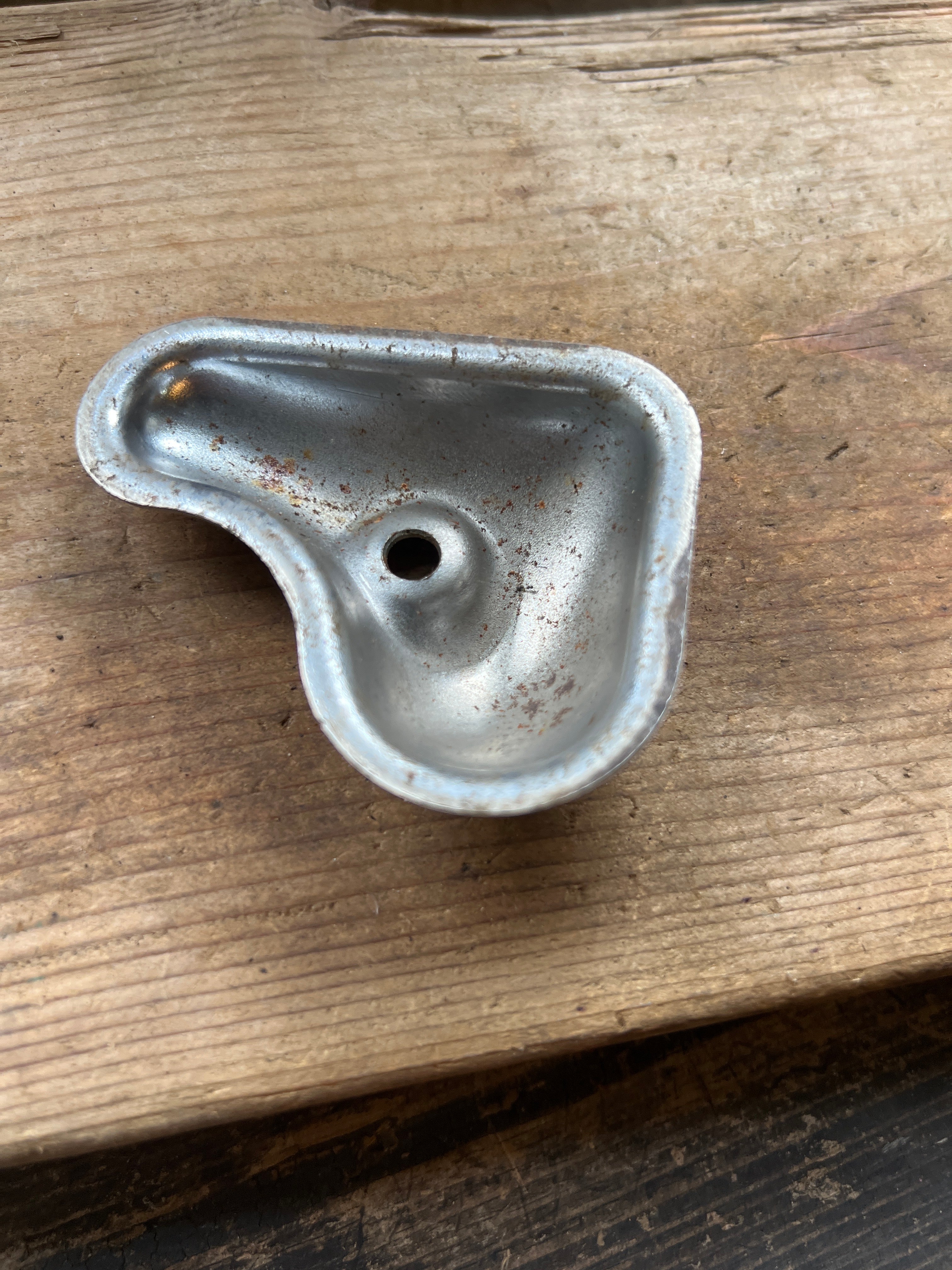 E3227 Triumph Tiger Cub inlet steel rocker cover