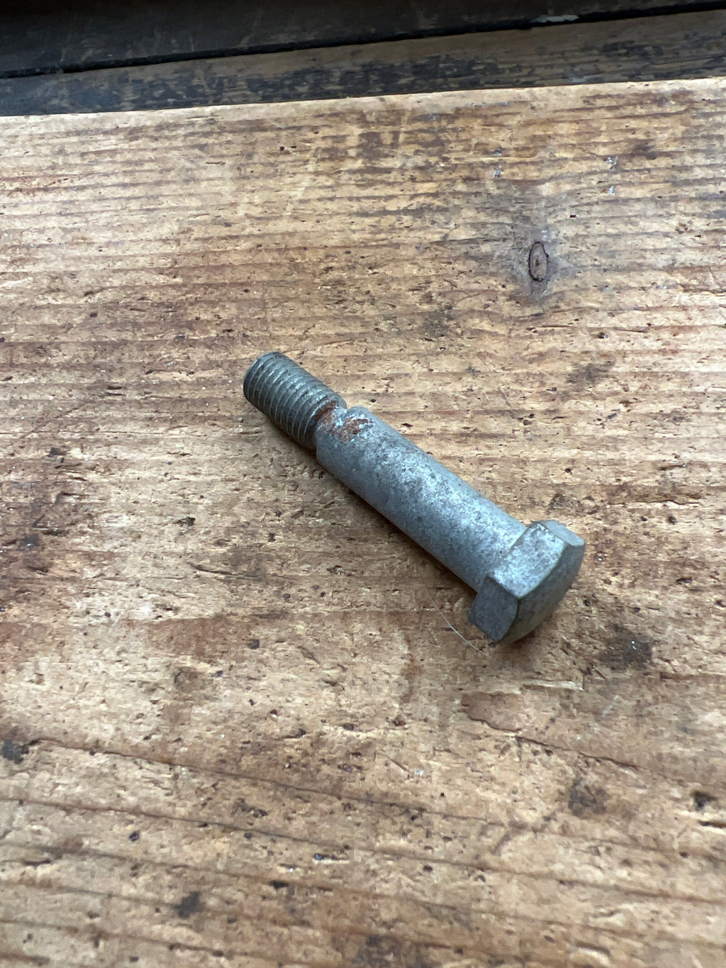 Triumph Triple rear petrol tank mounting bolt