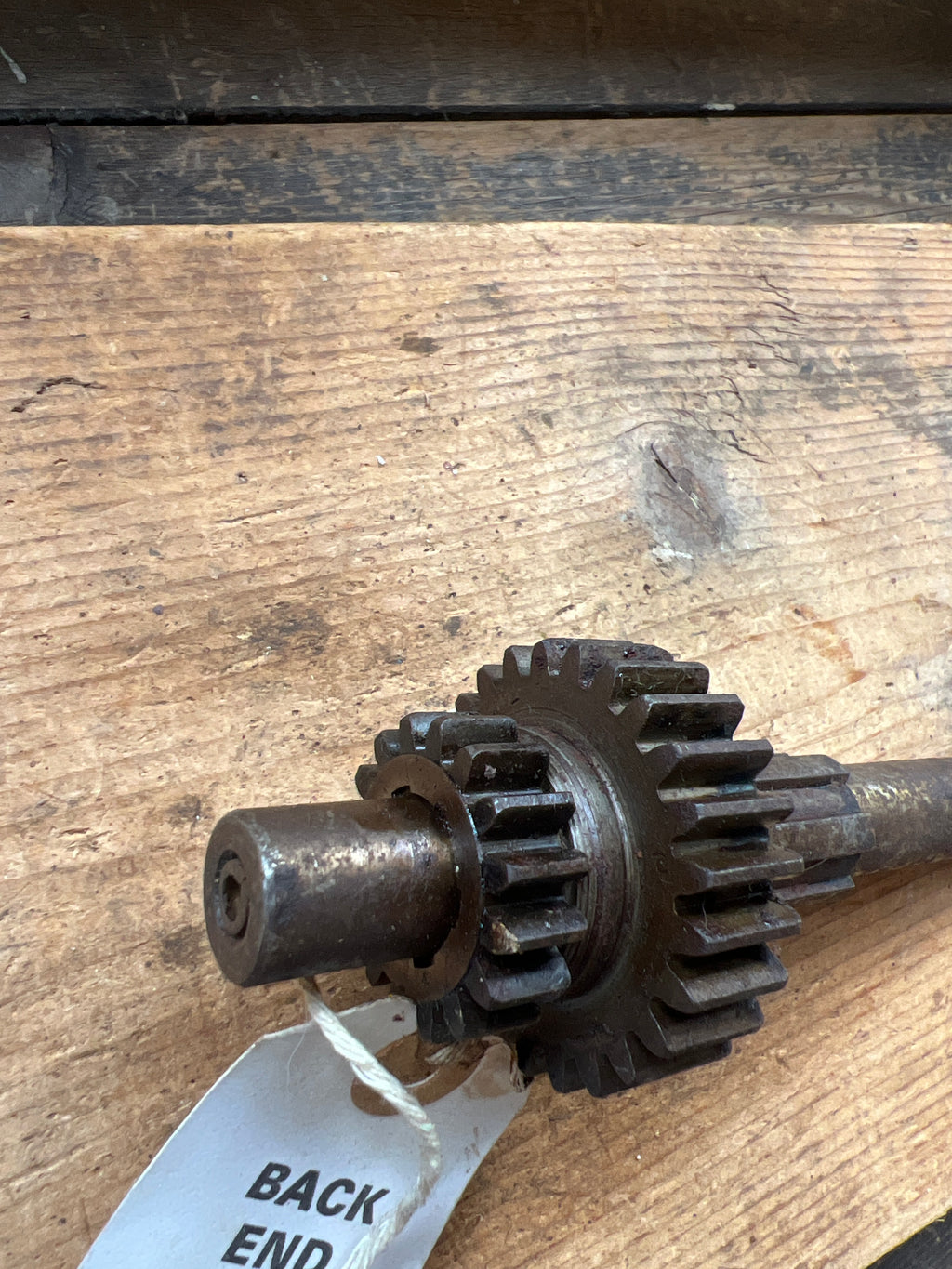 Triumph tiger Cub mainshaft & 2 gears T1588