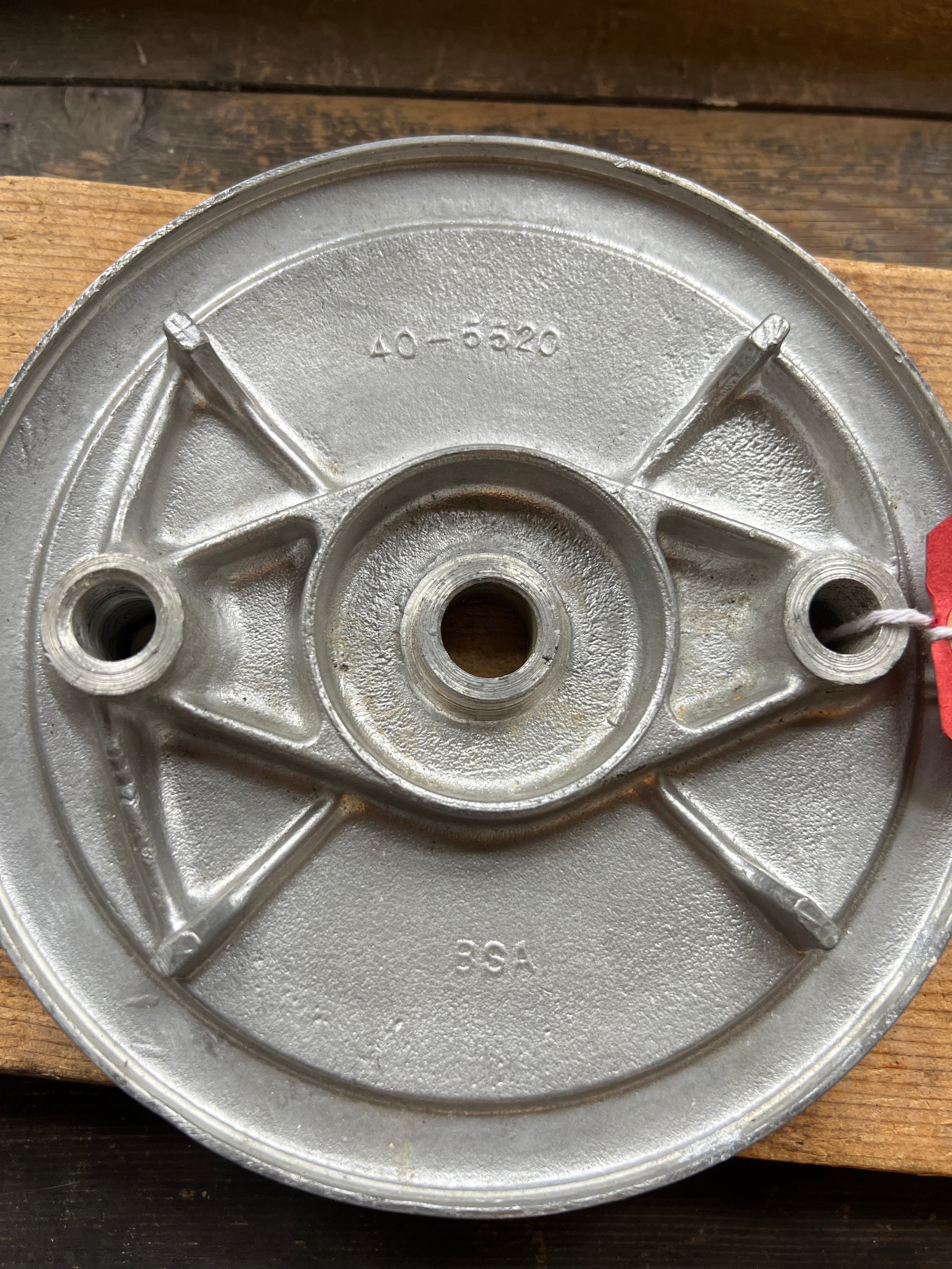 BSA C15 40-5520 front brake plate NOS