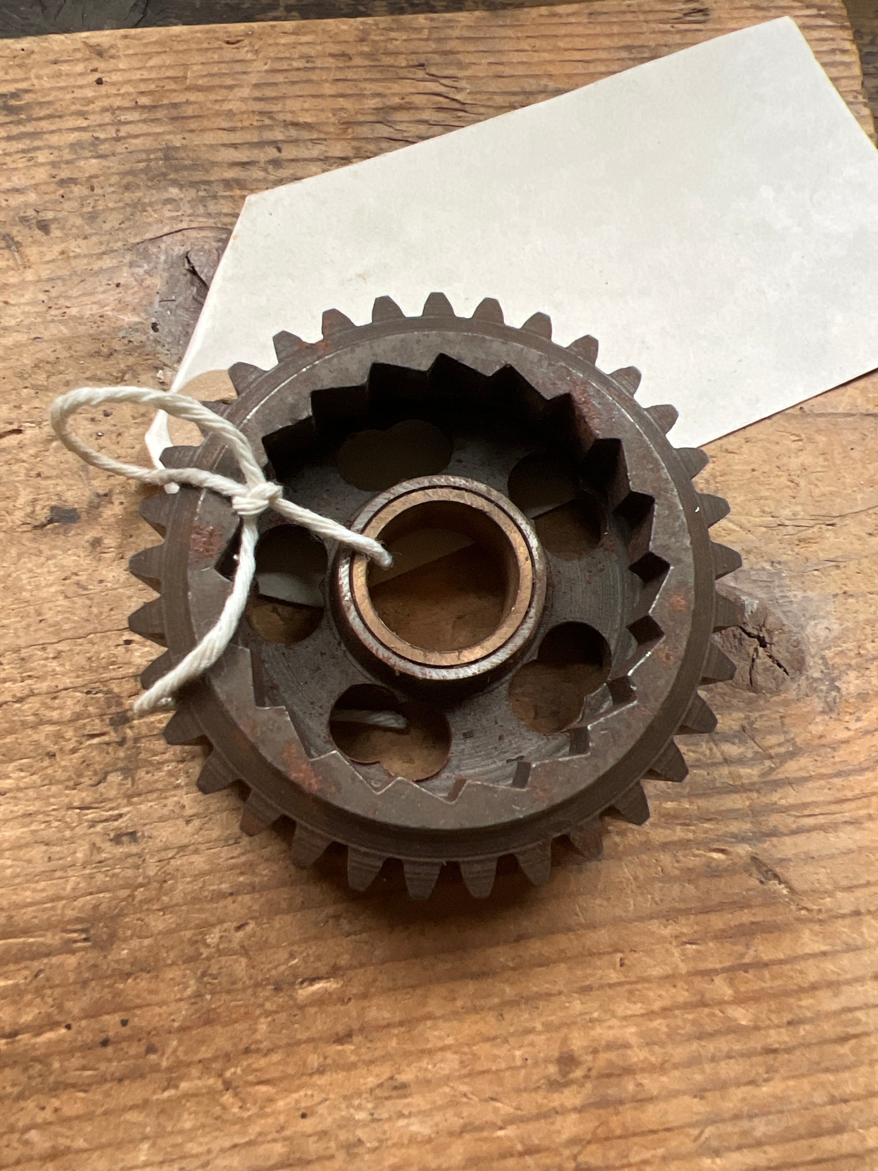 BSA C15 early kickstart ratchet gear 33T complete with bush