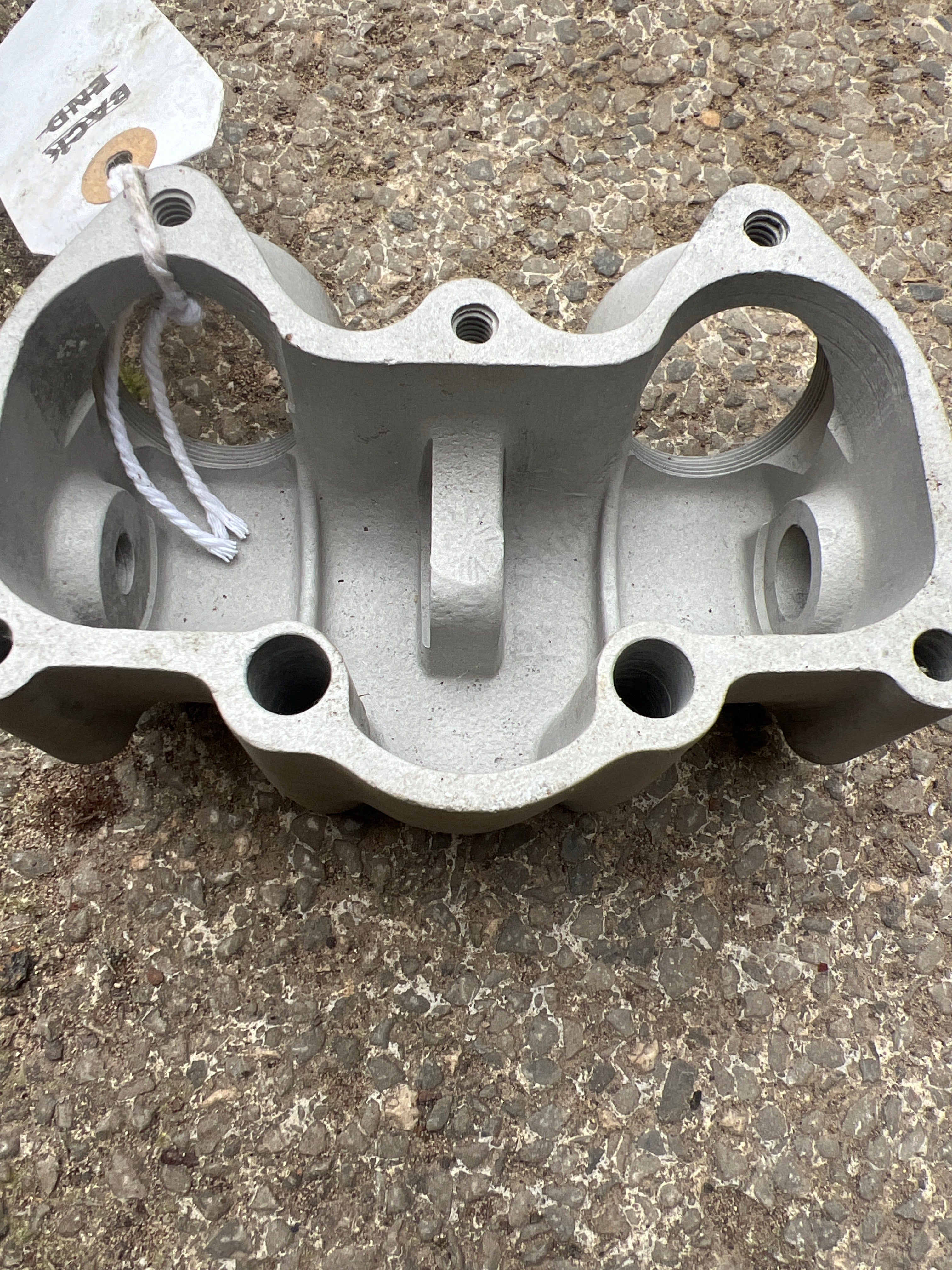 Triumph E3551 500/650 Twins exhaust rocker box