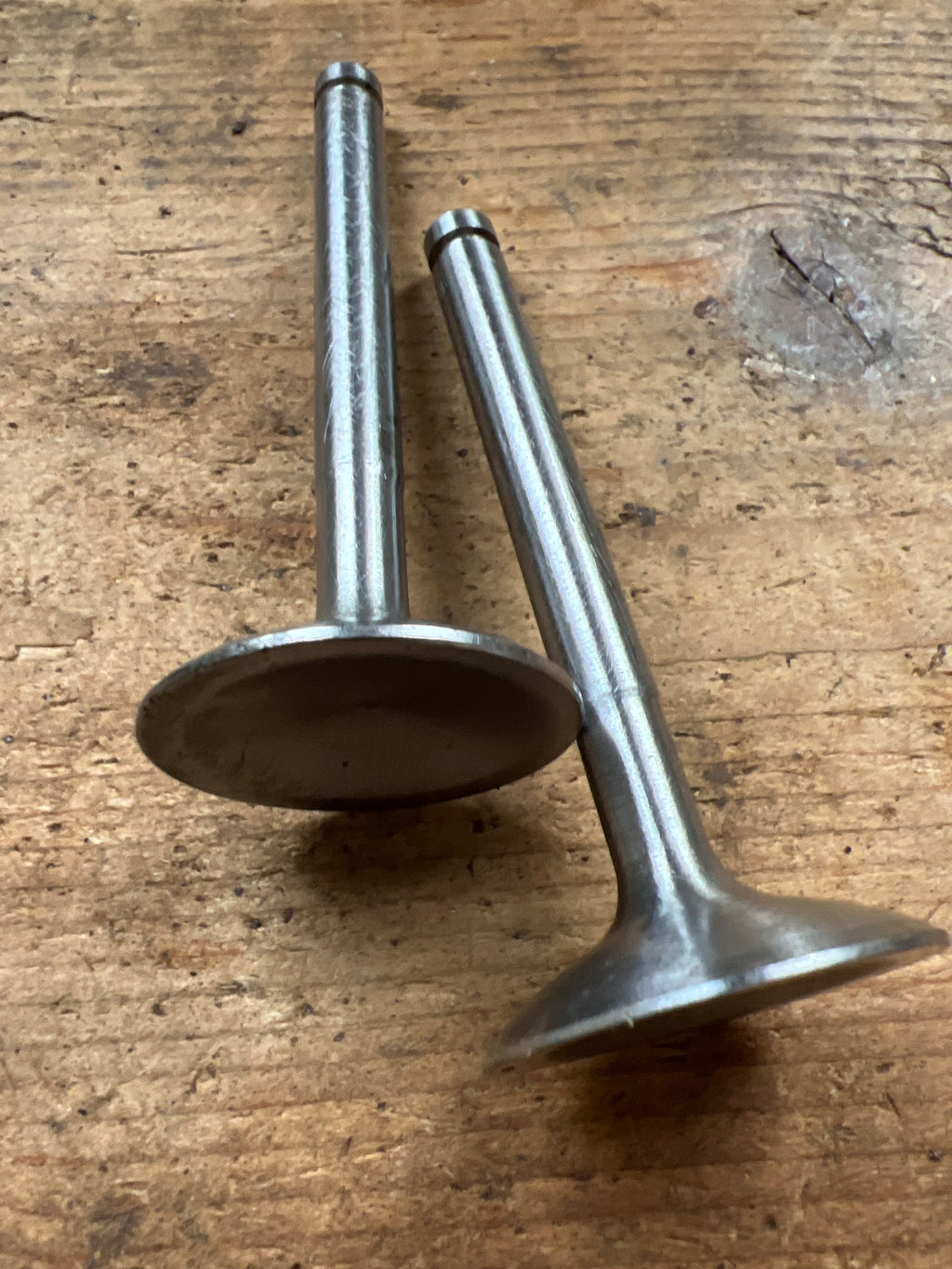 Triumph BSA Bandit/Fury exhaust valves 71-2430