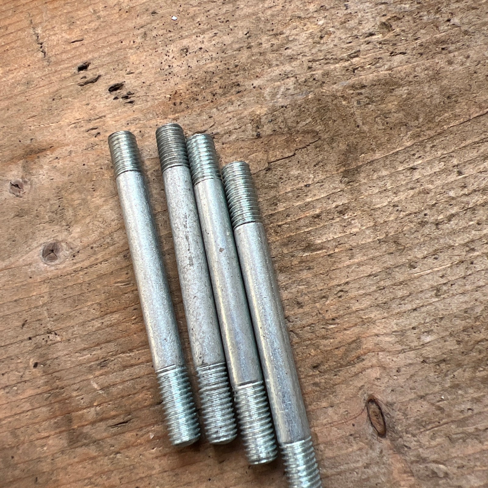 BSA C15 Rocker box studs 40-0124