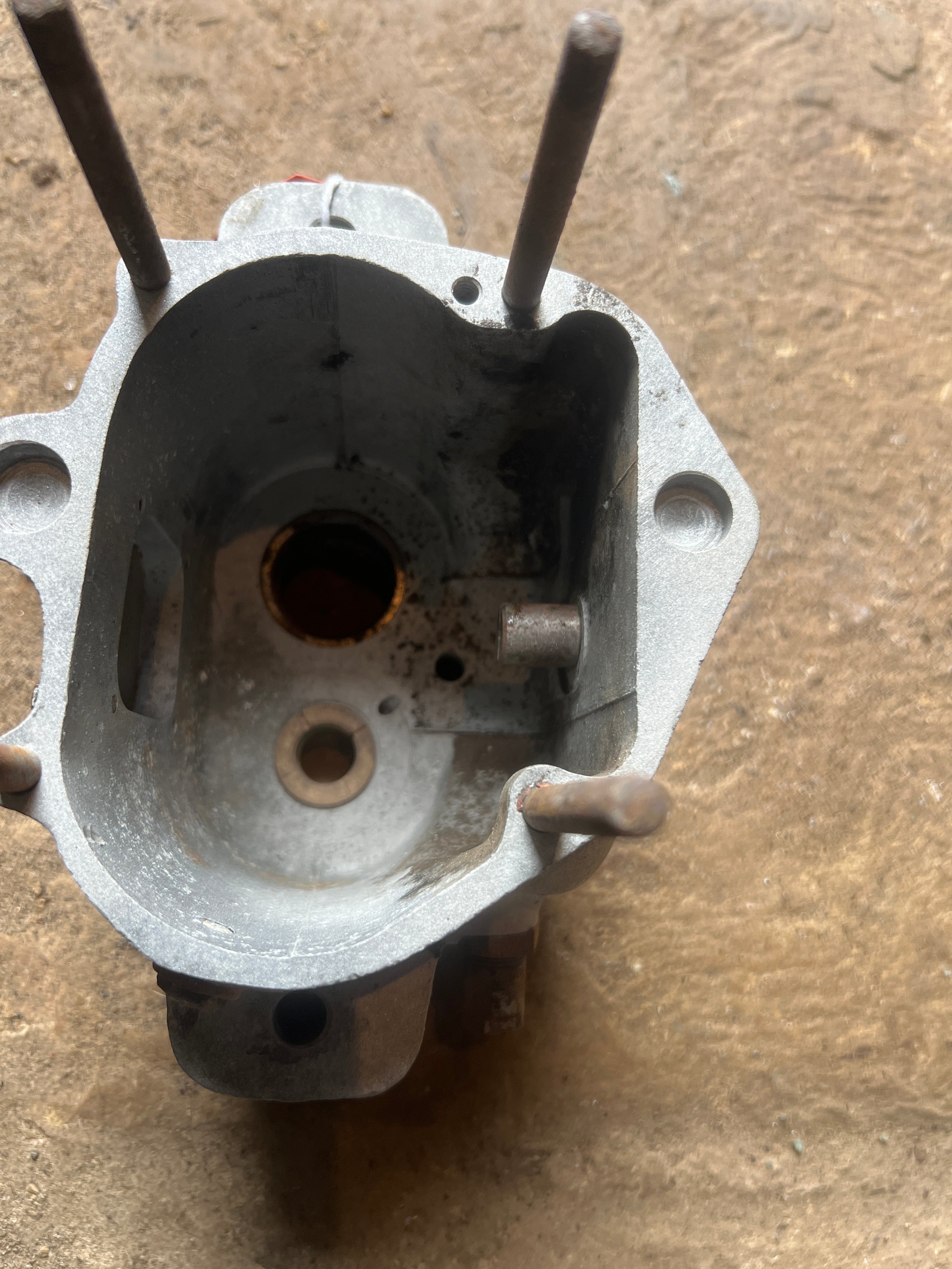 BSA 350 500 650 swinging arm 4 speed gearbox shell