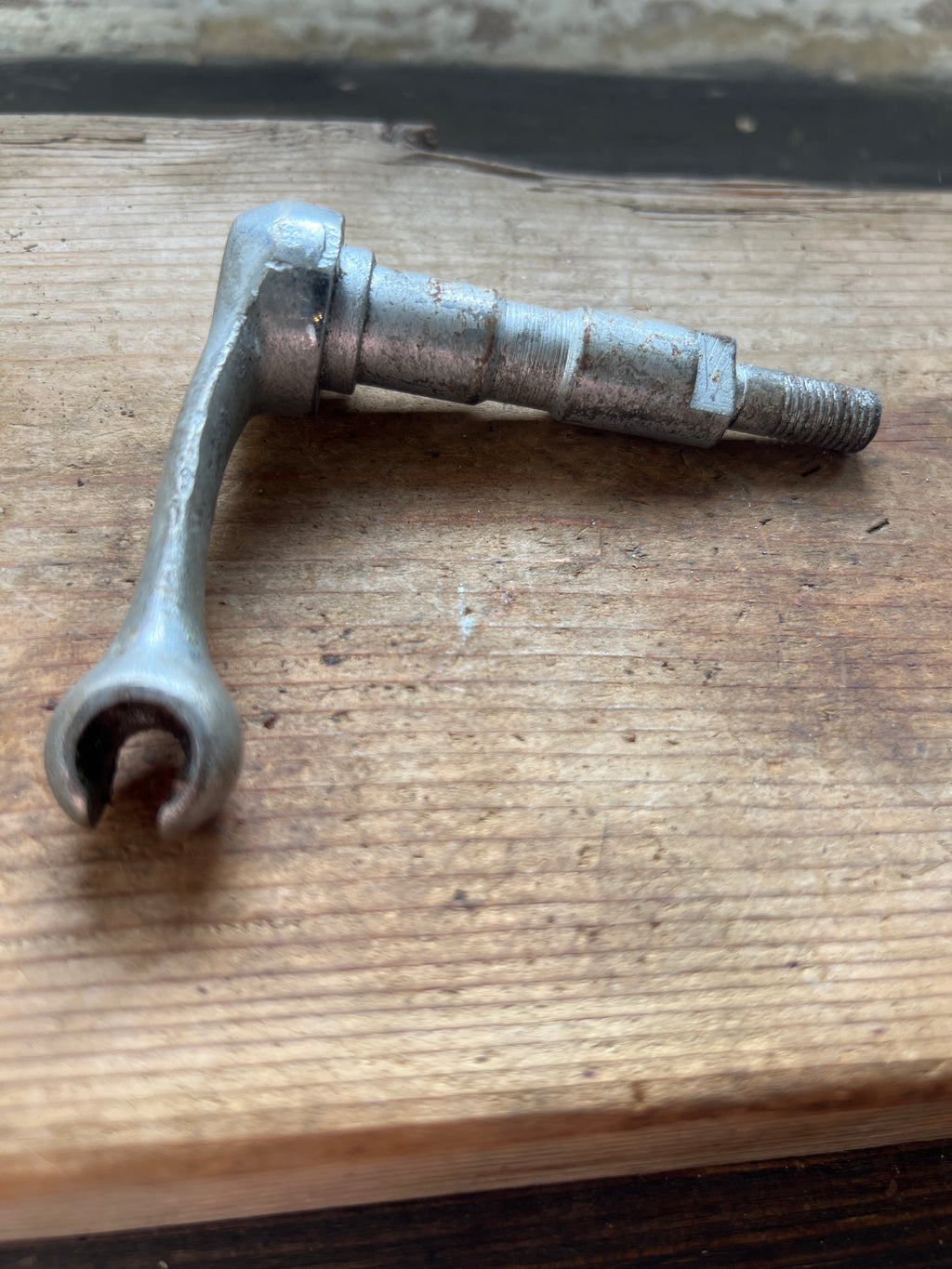 Ariel alloy hub swinging arm brake lever and cam spindle 4250-56