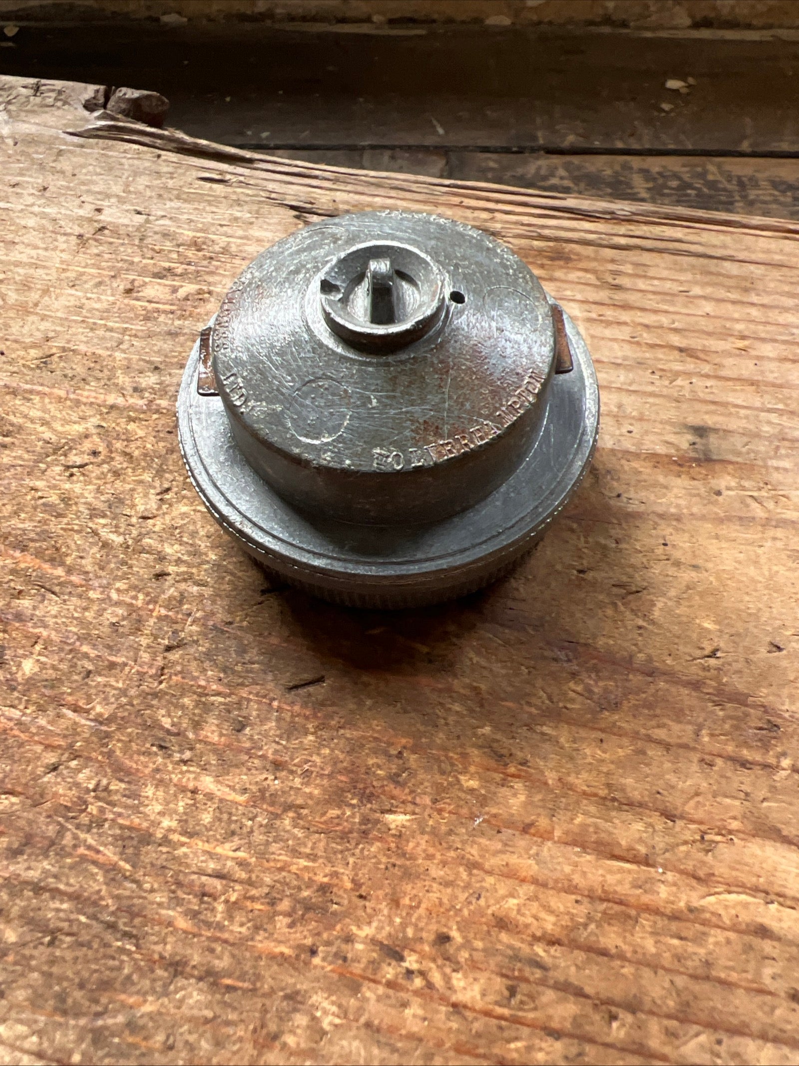 F4477 Triumph Early 1959/60 3TA 5TA T100A oil tank filler cap