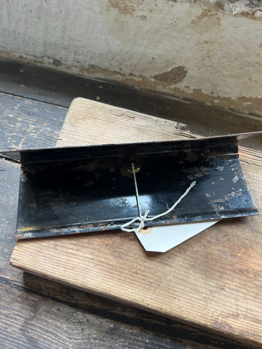 BSA 83-3292 Triumph F13292 tool tray NOS