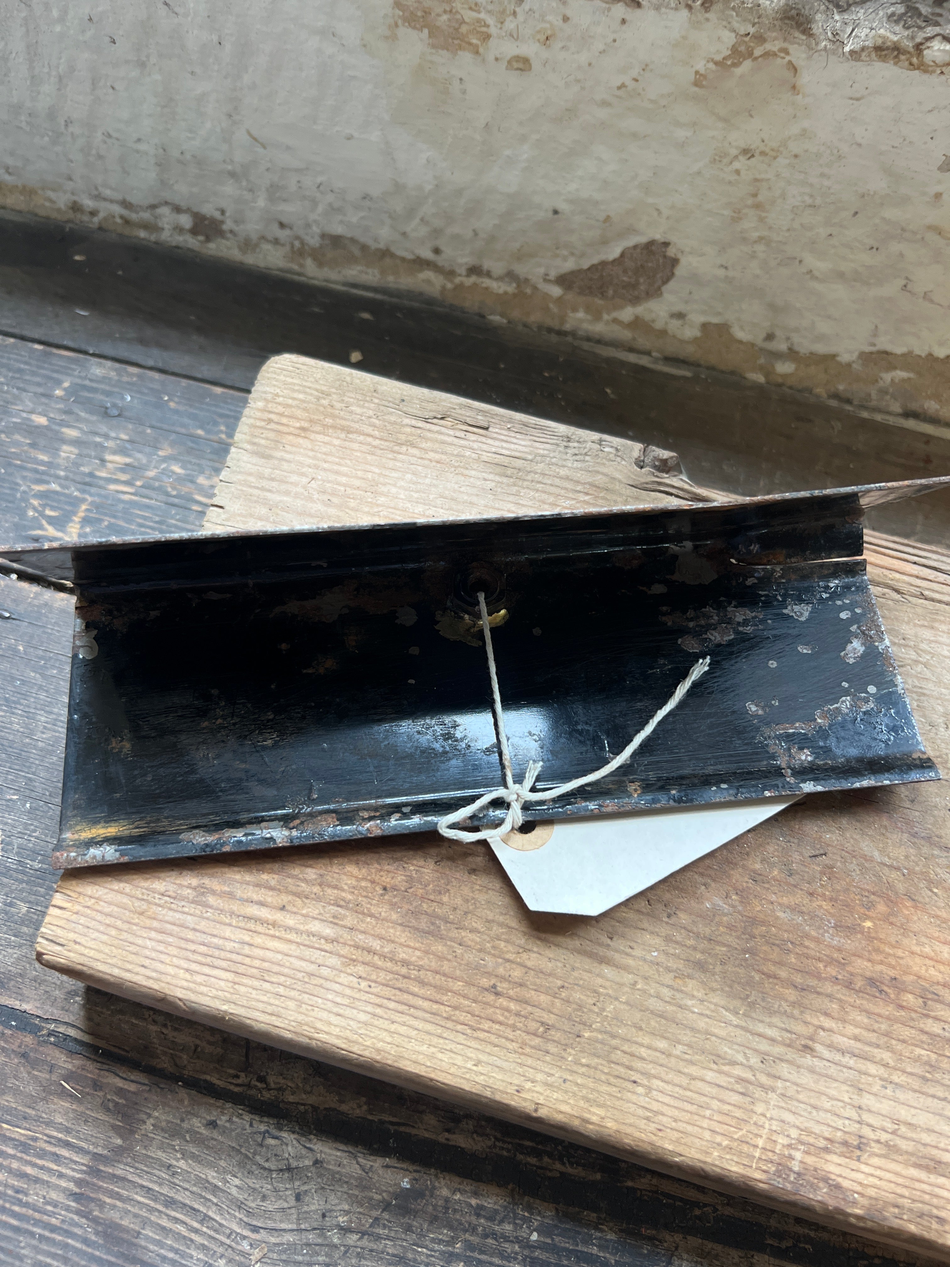 BSA 83-3292 Triumph F13292 tool tray NOS