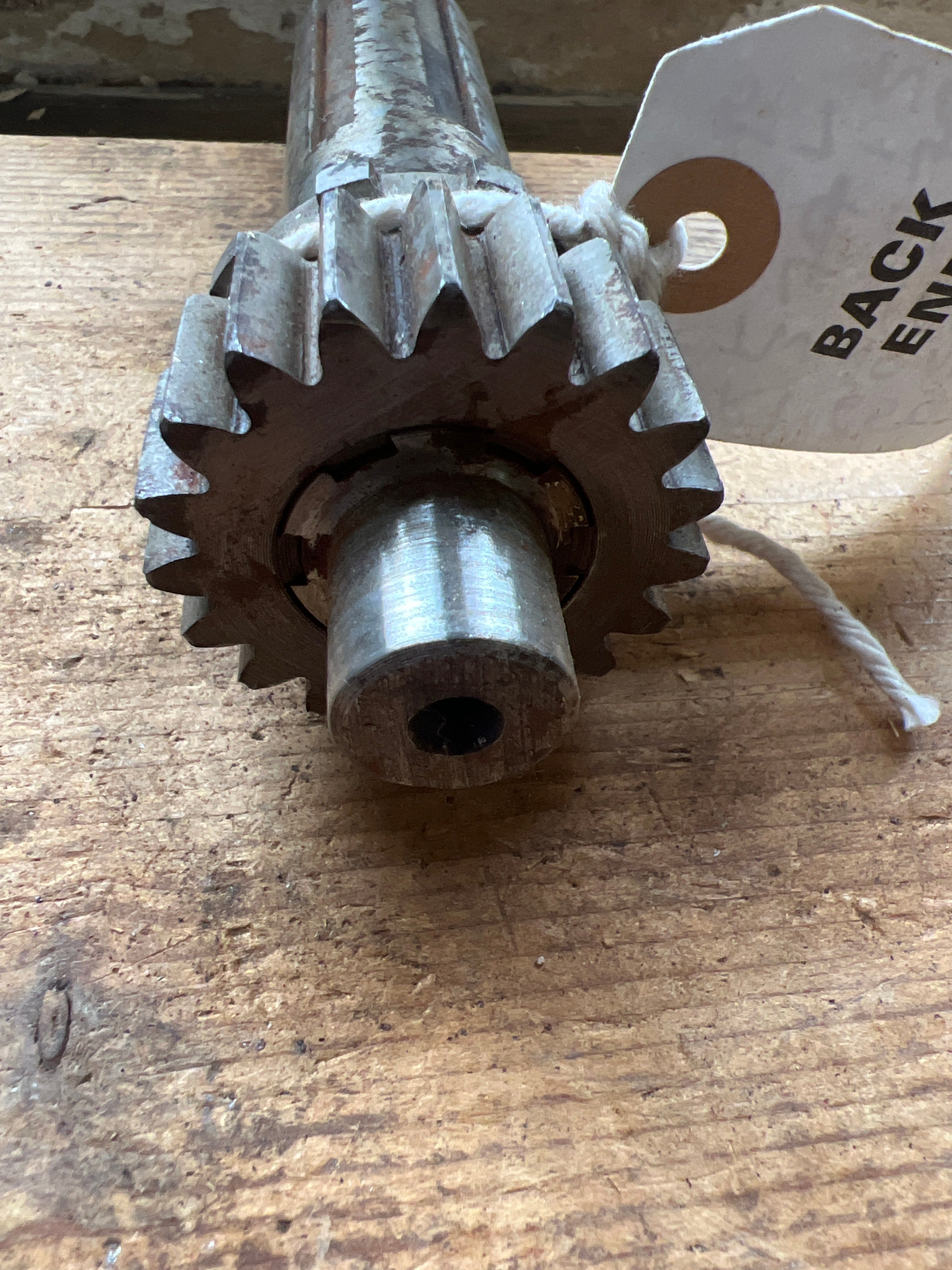 Triumph 57-4334 650 unit Twins & T150 4 speed gearbox Layshaft & gear 19T NOS
