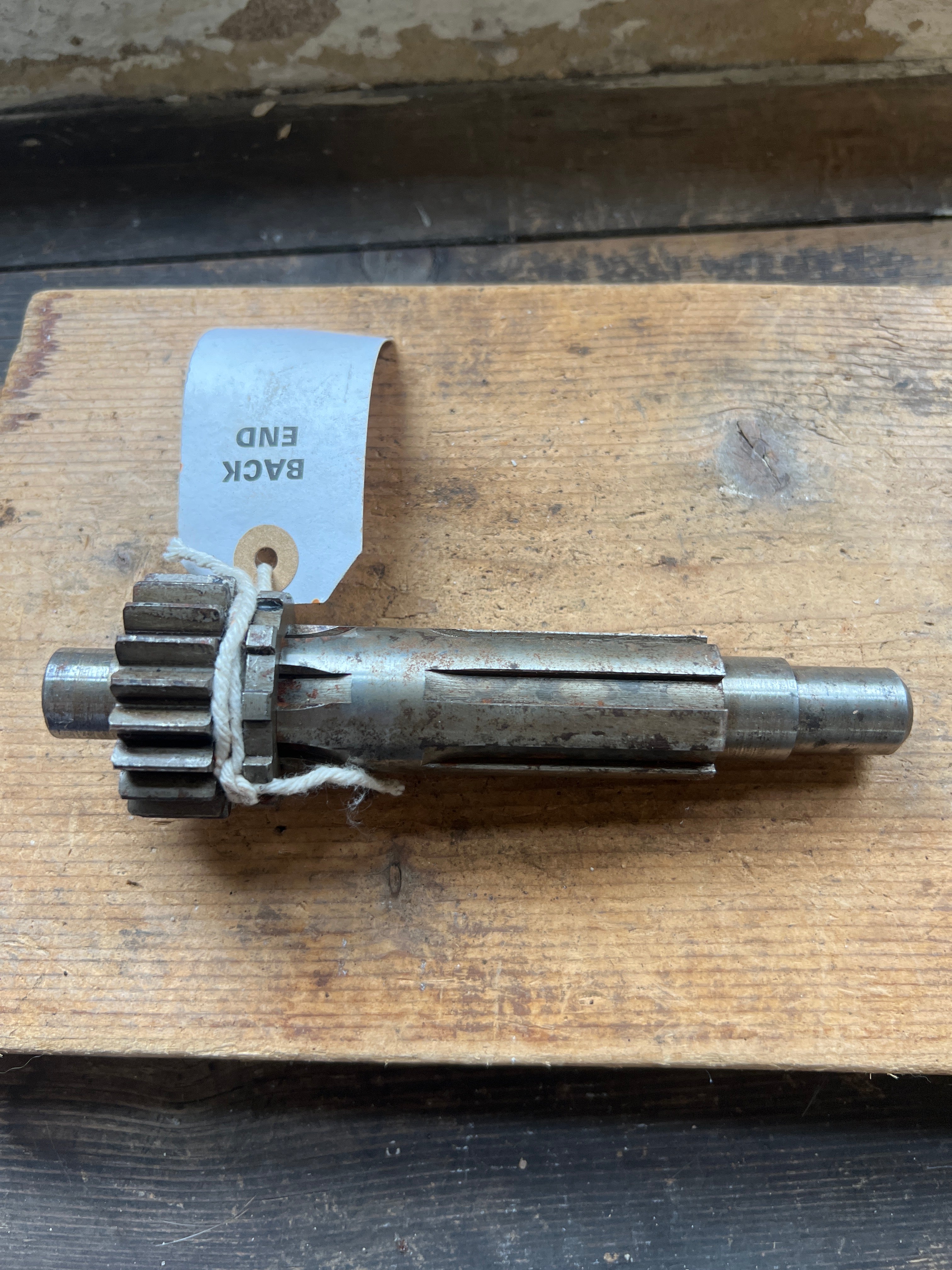 Triumph 57-4334 650 unit Twins & T150 4 speed gearbox Layshaft & gear 19T NOS