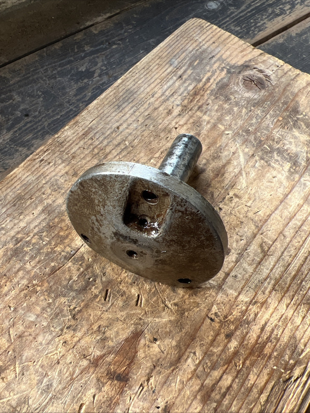 Velocette 350 500 Swinging Arm Type M200/4 Intermediate Timing Gear Spindle